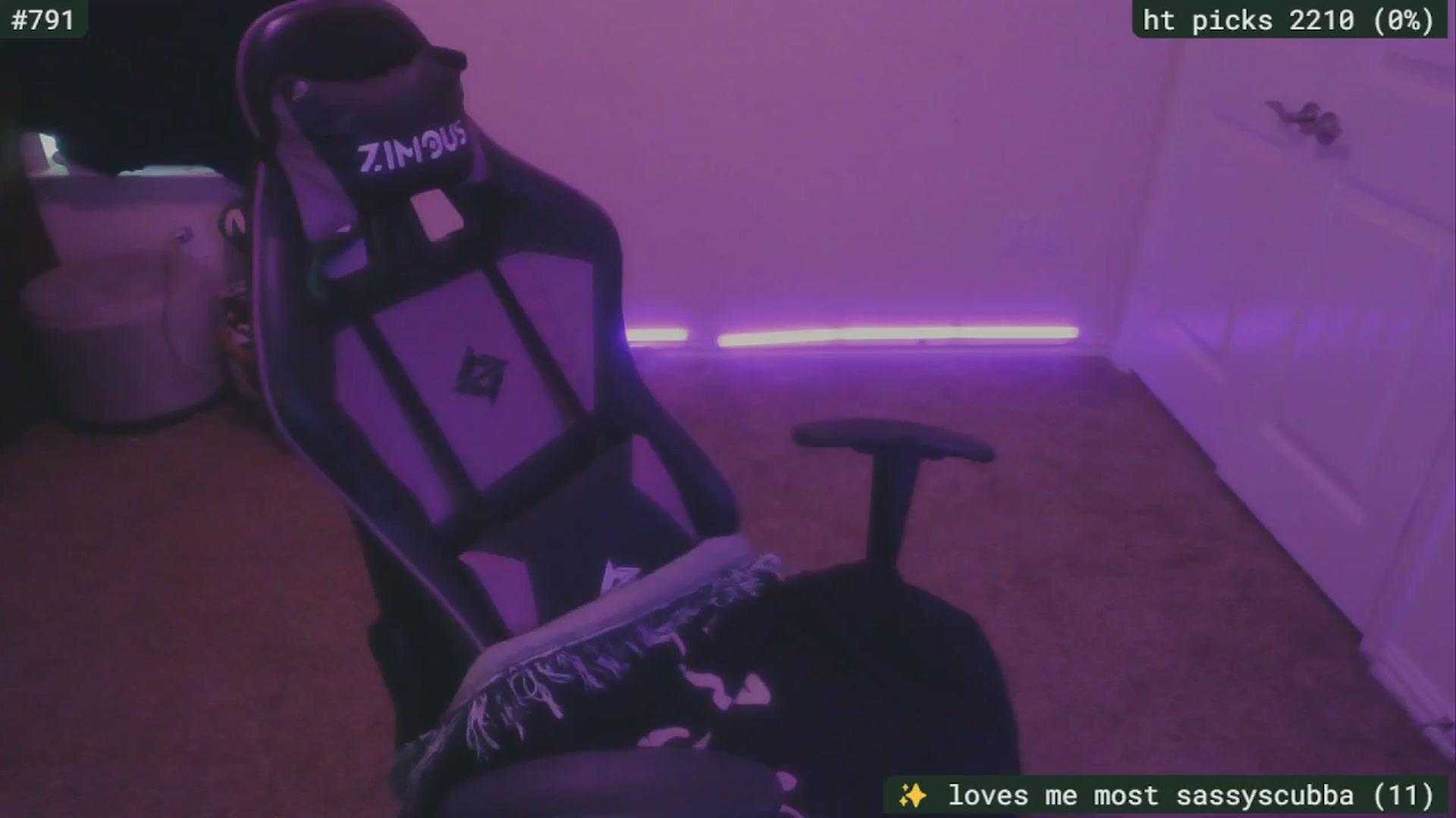 Gallery image thumbnail from SassySarah94's myfreecams stream on, 09/16/2025, 21:22 image 2 of 20