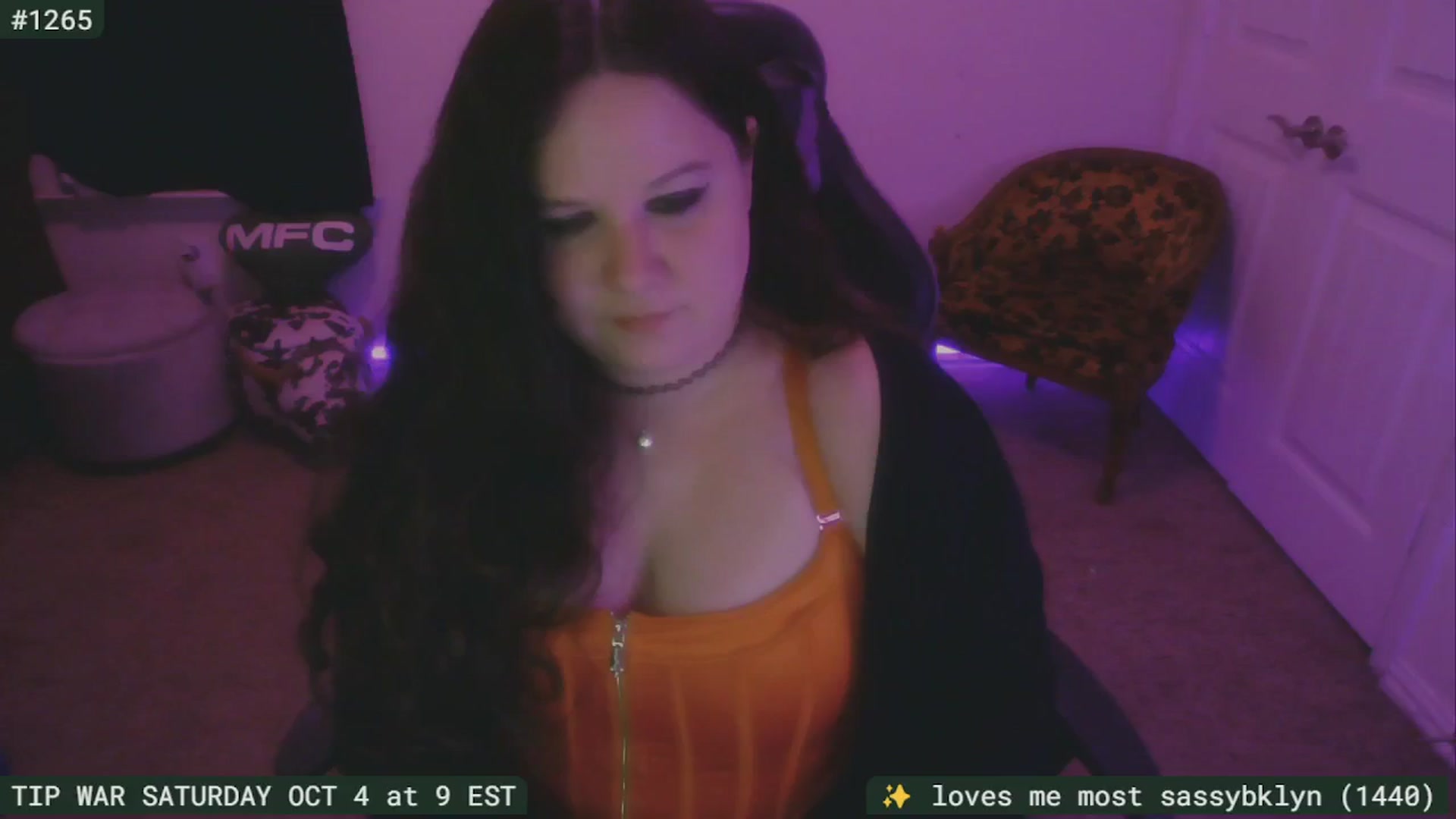 Gallery image thumbnail from SassySarah94's myfreecams stream on, 09/30/2025, 03:50 image 5 of 20