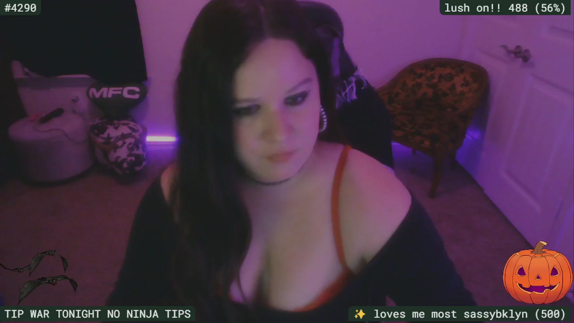 Gallery image thumbnail from SassySarah94's myfreecams stream on, 10/05/2025, 01:13 image 8 of 20