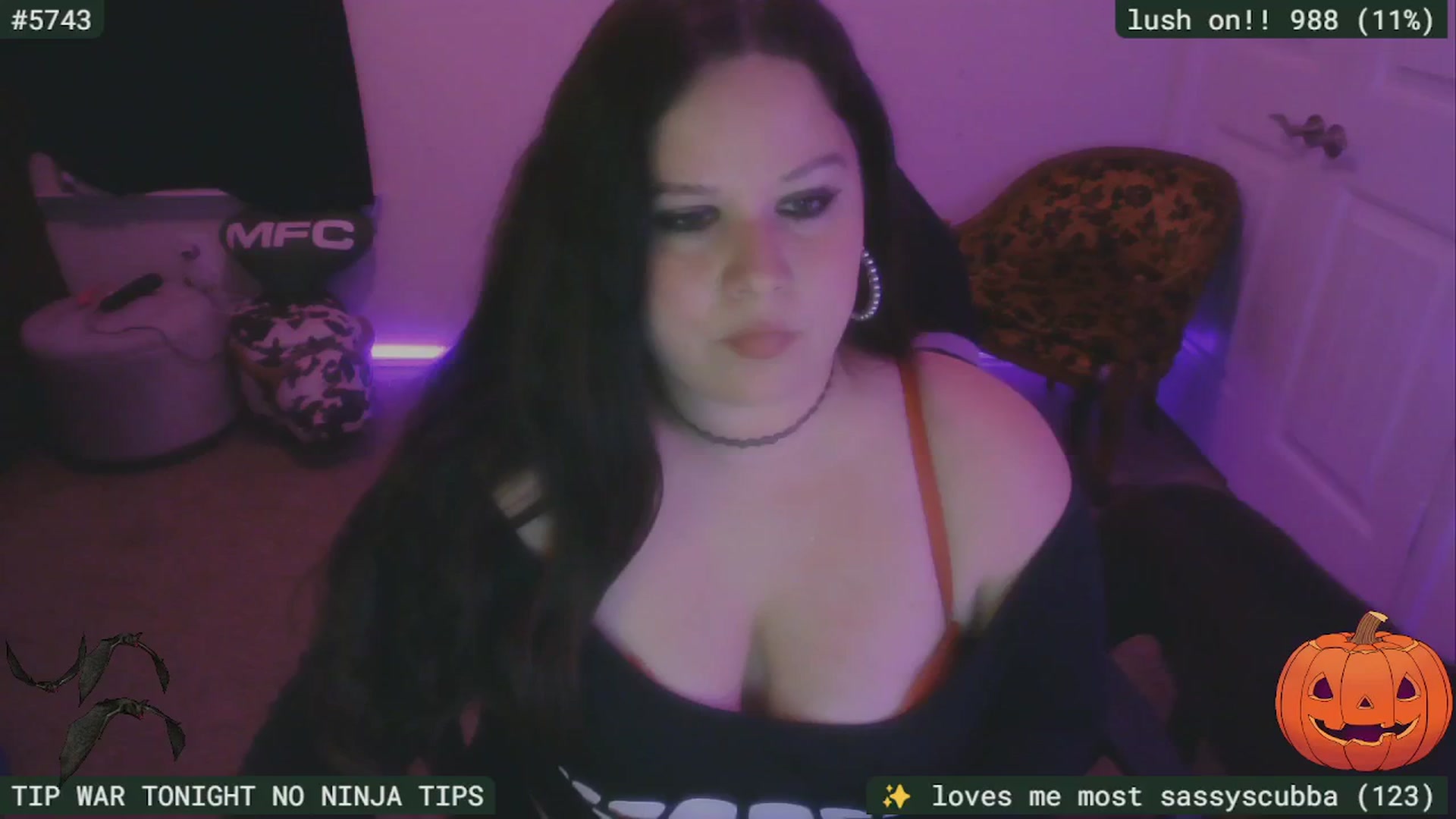 Gallery image thumbnail from SassySarah94's myfreecams stream on, 10/05/2025, 01:13 image 3 of 20