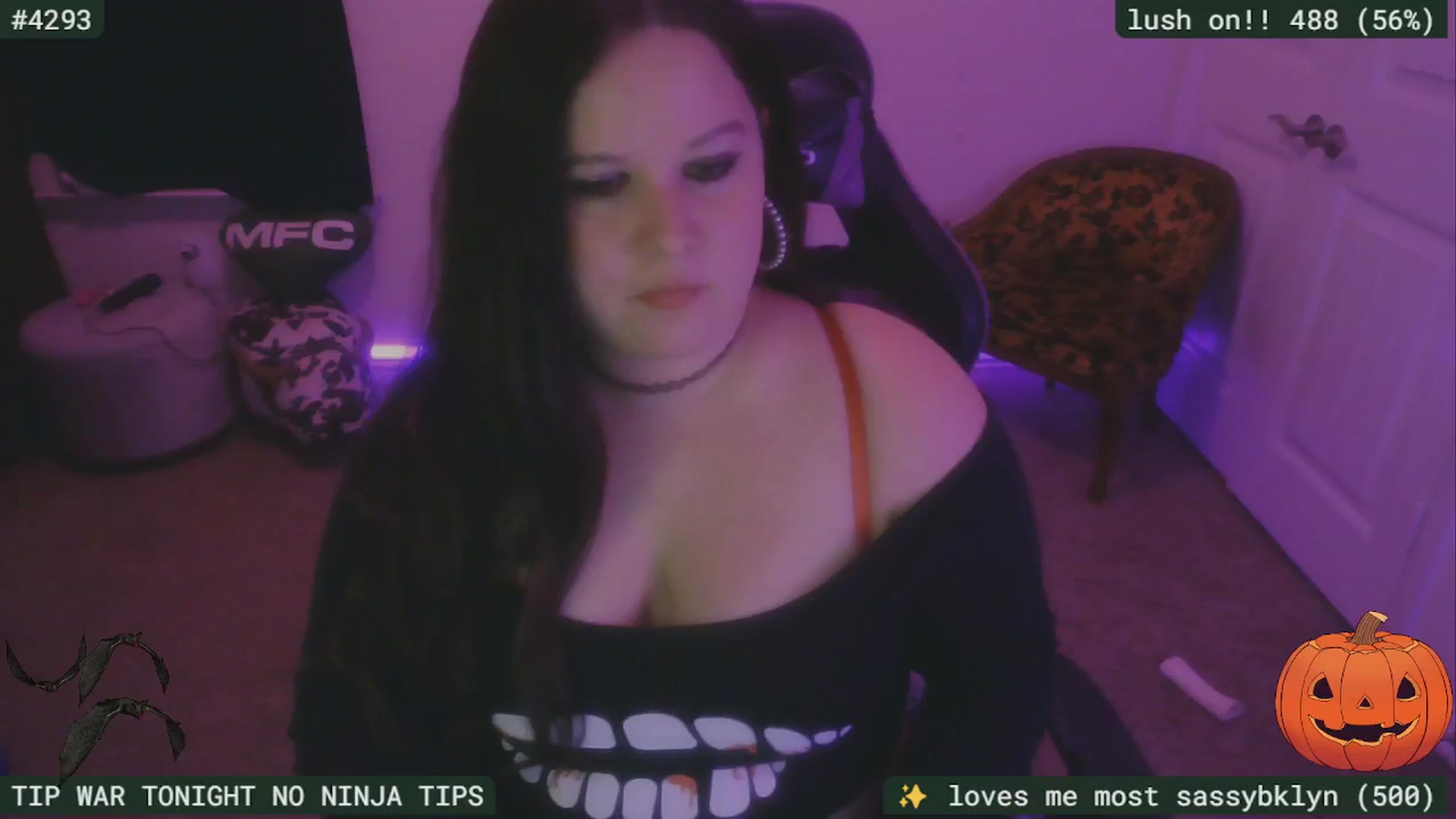 Gallery image thumbnail from SassySarah94's myfreecams stream on, 10/05/2025, 01:13 image 16 of 20