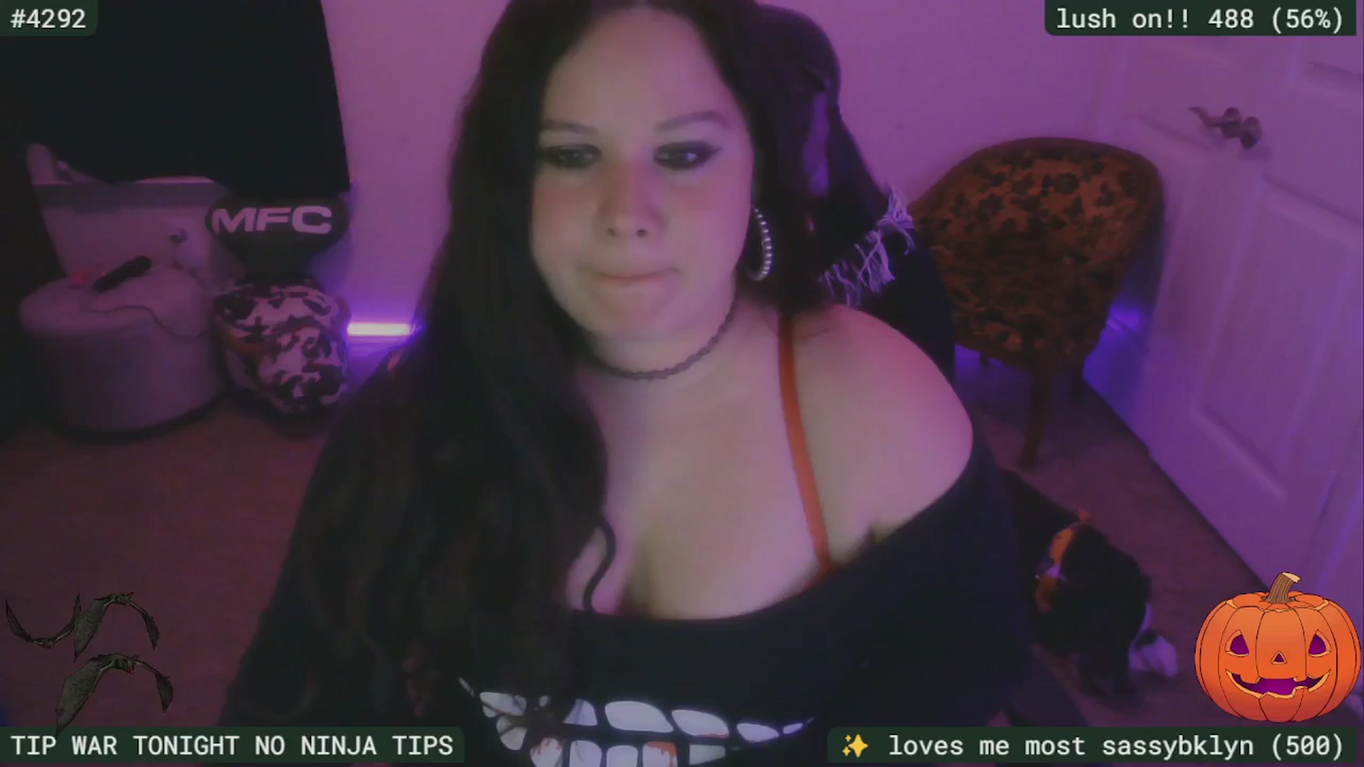 Gallery image thumbnail from SassySarah94's myfreecams stream on, 10/05/2025, 01:13 image 11 of 20
