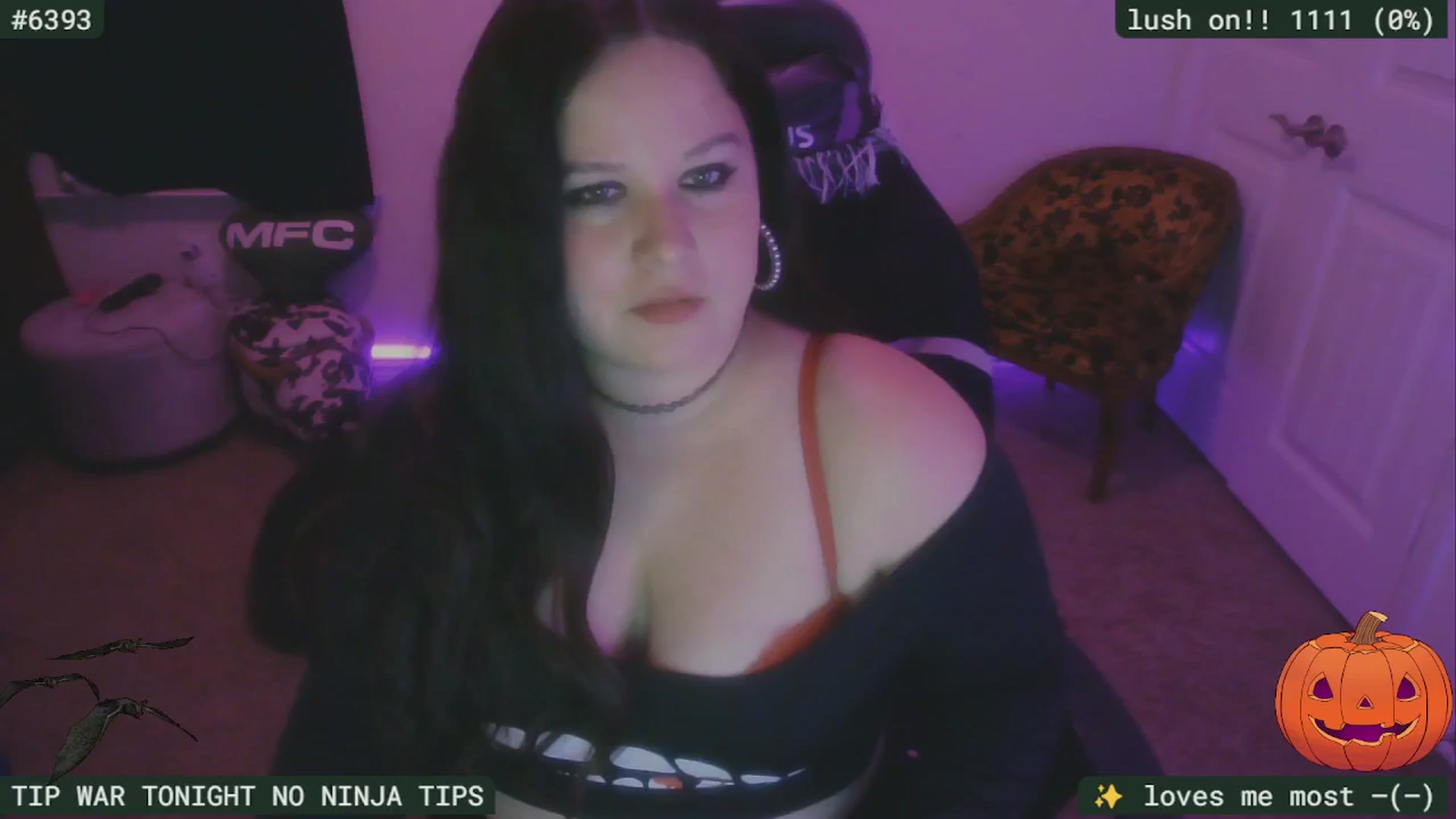 Gallery image thumbnail from SassySarah94's myfreecams stream on, 10/05/2025, 01:13 image 1 of 20