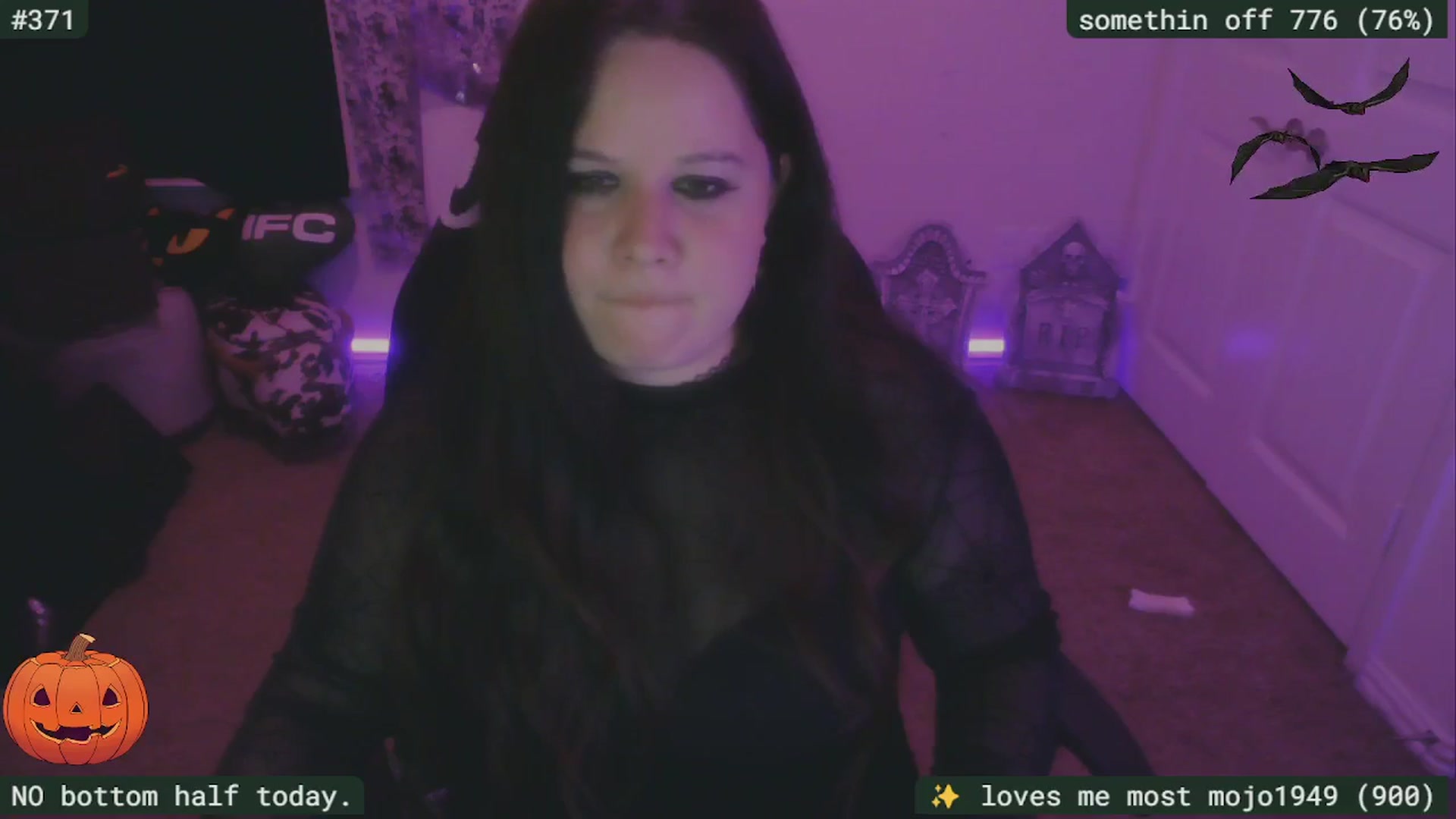 Gallery image thumbnail from SassySarah94's myfreecams stream on, 10/19/2025, 04:05 image 18 of 20