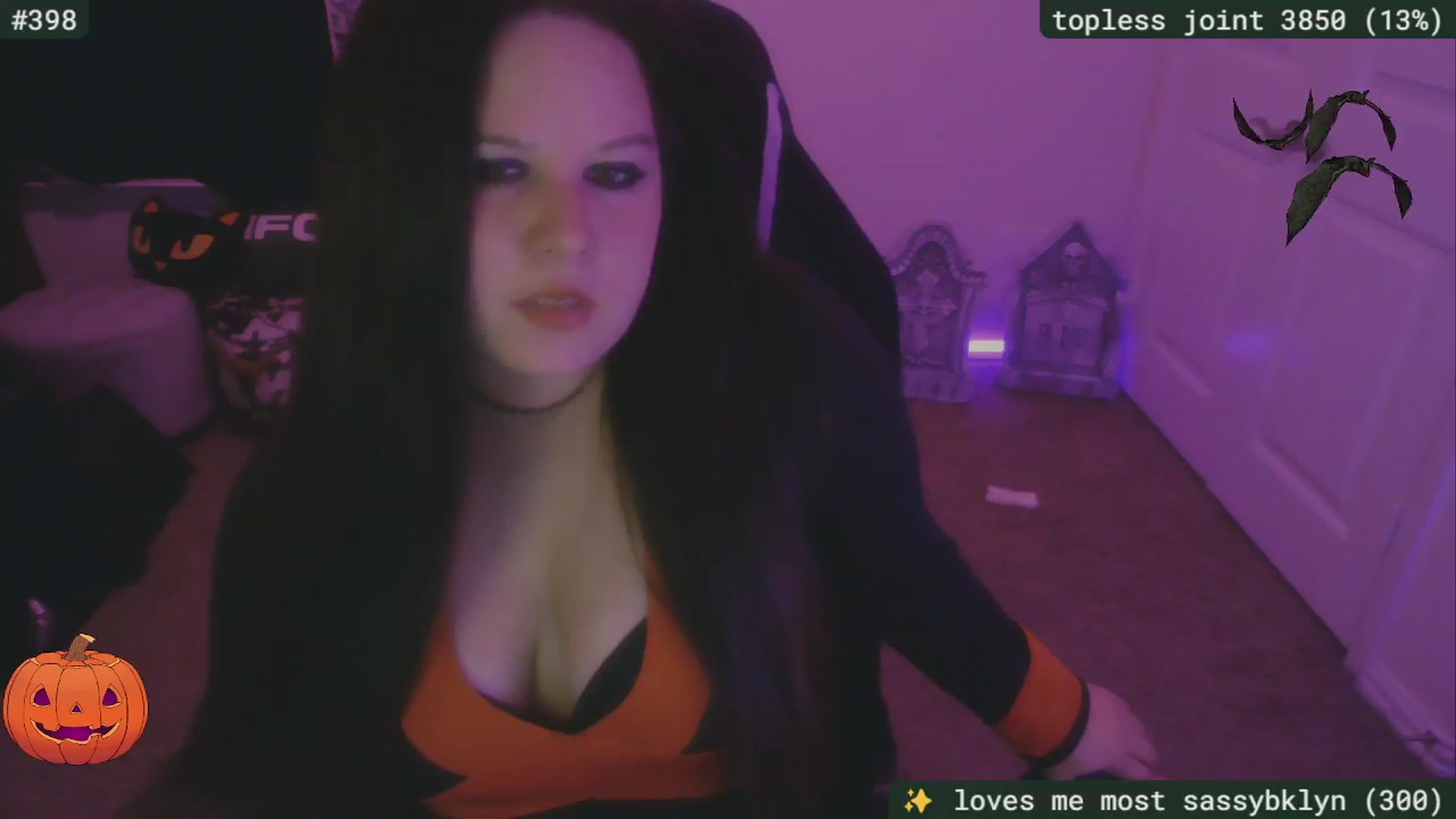 Gallery image thumbnail from SassySarah94's myfreecams stream on, 10/22/2025, 03:33 image 10 of 20