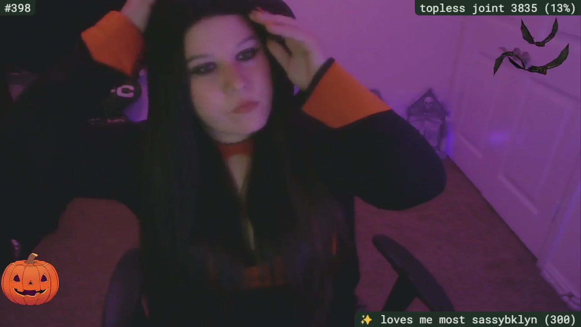 Gallery image thumbnail from SassySarah94's myfreecams stream on, 10/22/2025, 03:33 image 14 of 20