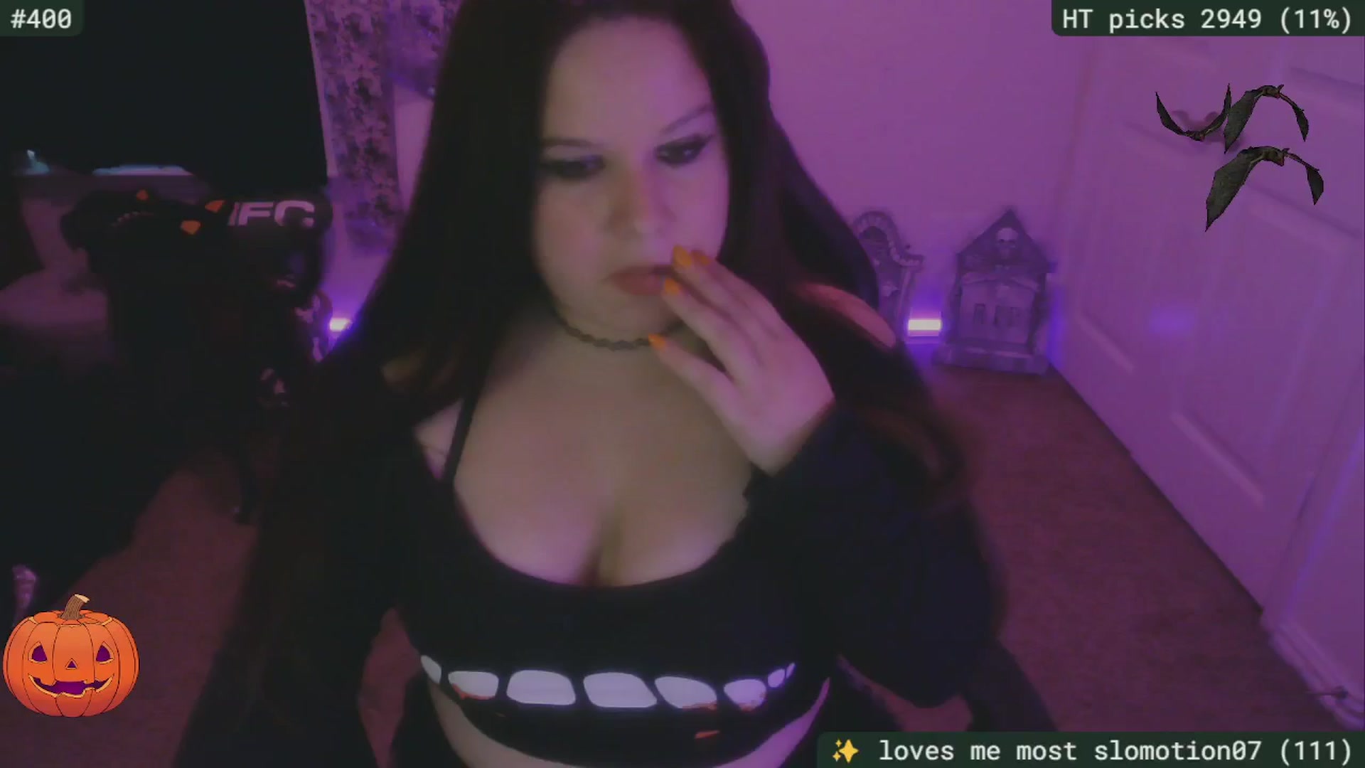 Gallery image thumbnail from SassySarah94's myfreecams stream on, 10/22/2025, 21:38 image 18 of 20
