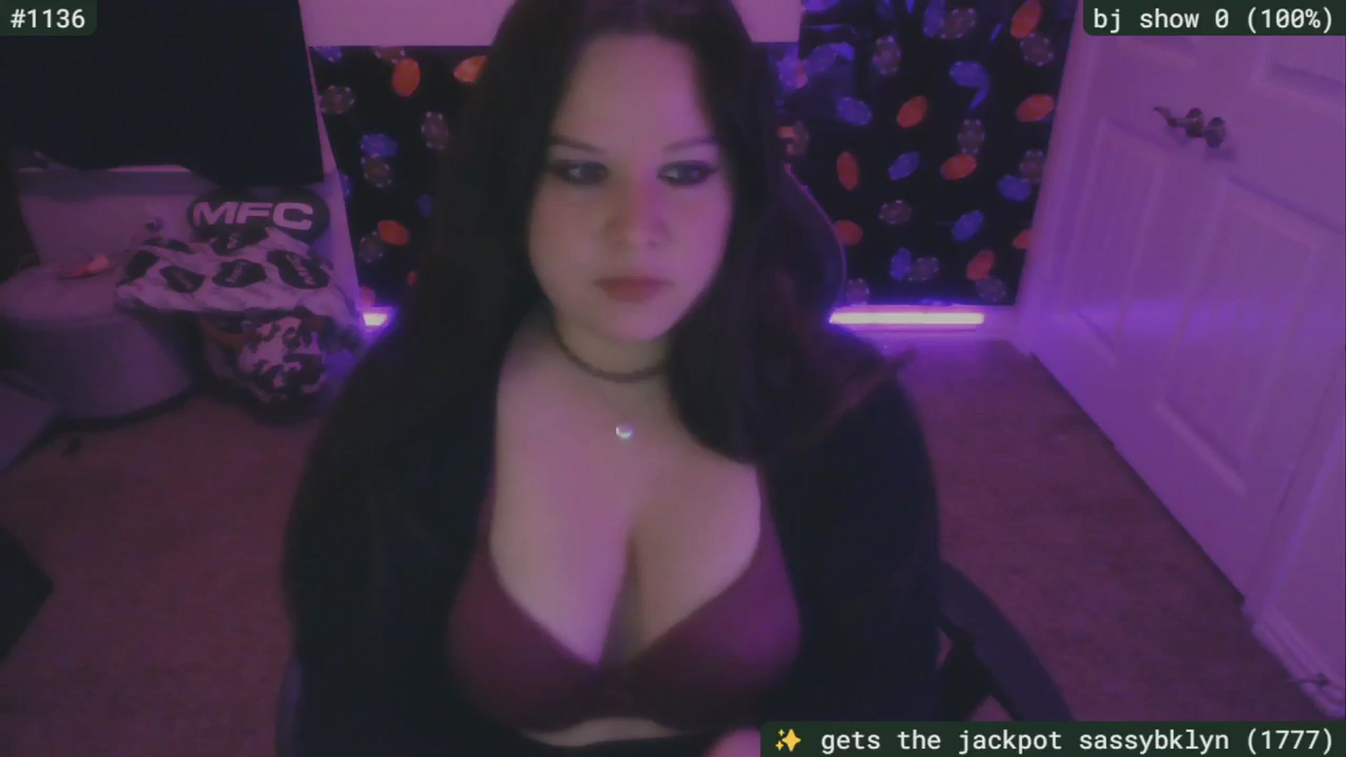 Gallery image thumbnail from SassySarah94's myfreecams stream on, 11/04/2025, 02:44 image 15 of 20