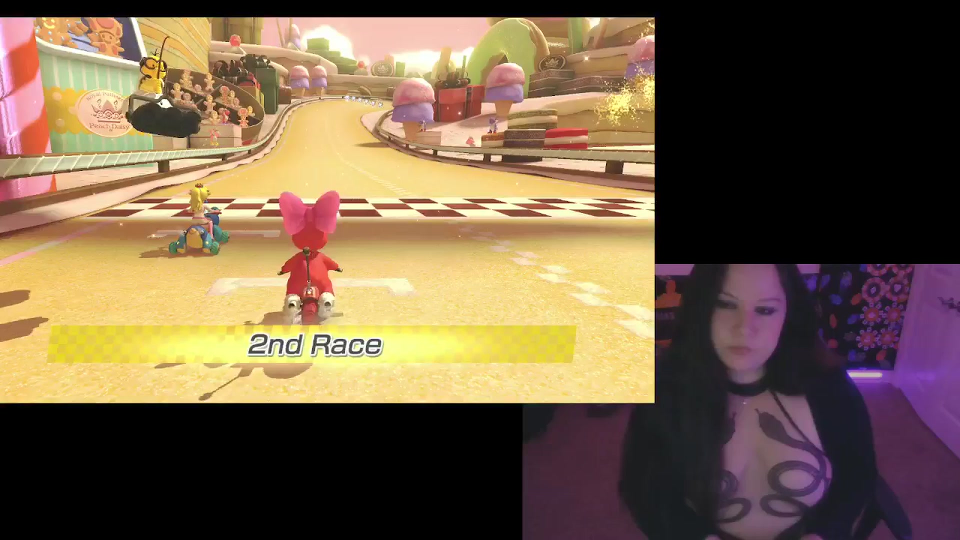 Gallery image thumbnail from SassySarah94's myfreecams stream on, 11/17/2025, 03:36 image 18 of 20
