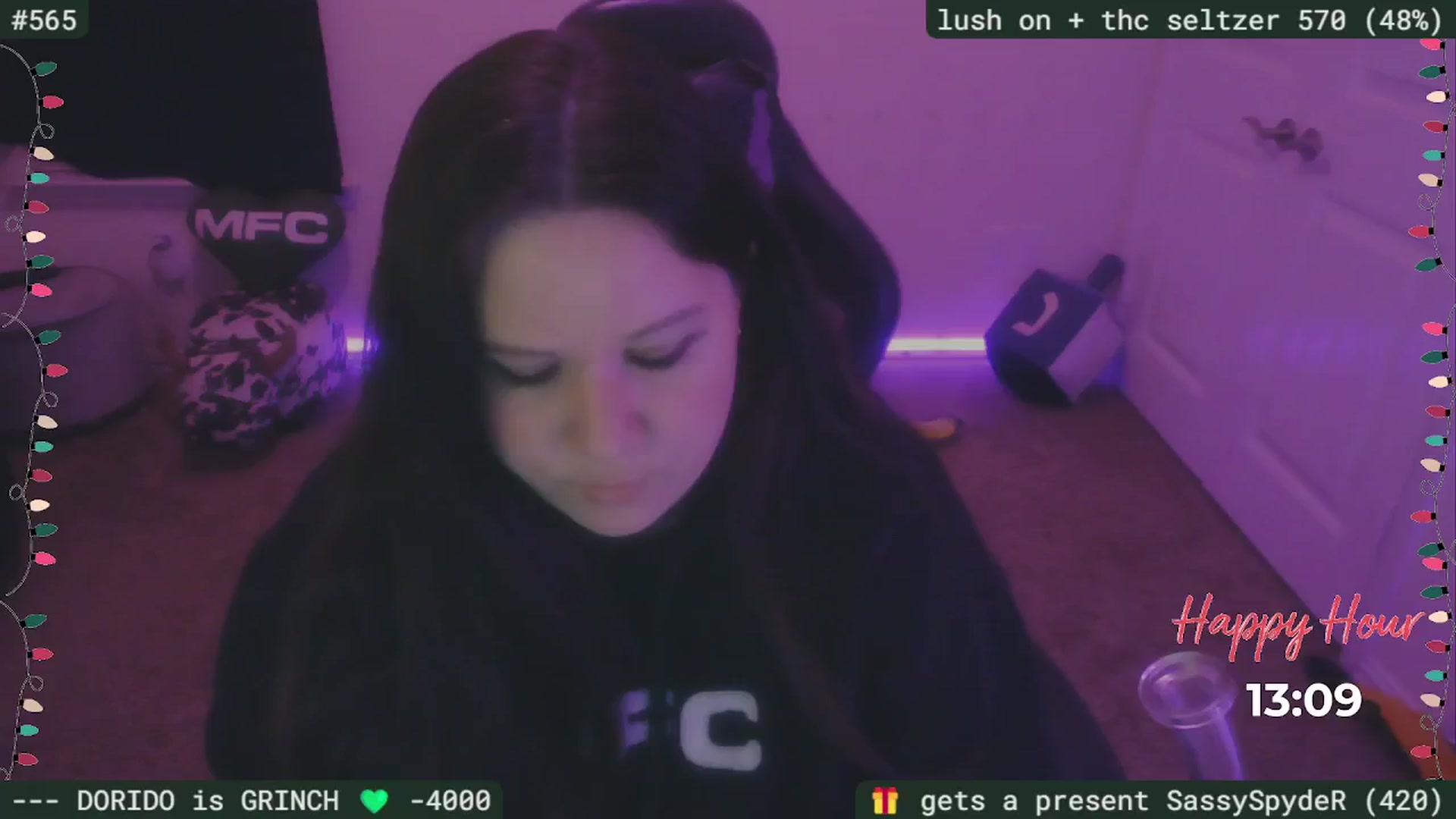 Gallery image thumbnail from SassySarah94's myfreecams stream on, 12/24/2025, 04:35 image 14 of 20