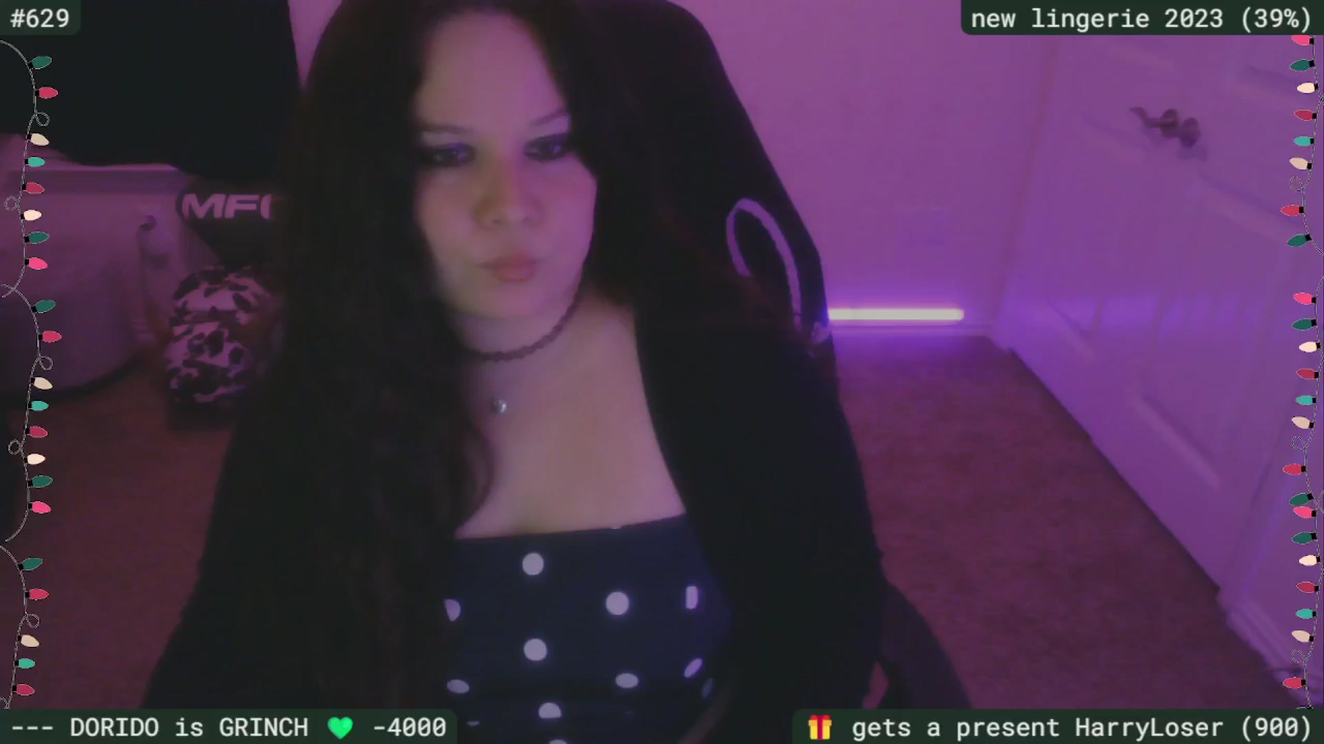 Gallery image thumbnail from SassySarah94's myfreecams stream on, 01/01/2026, 04:09 image 12 of 20