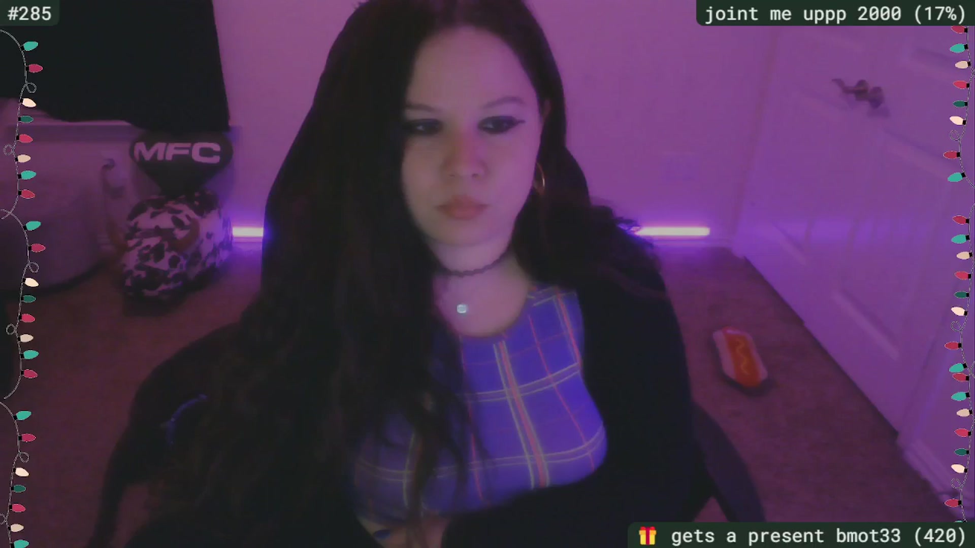 Gallery image thumbnail from SassySarah94's myfreecams stream on, 01/03/2026, 03:42 image 17 of 20
