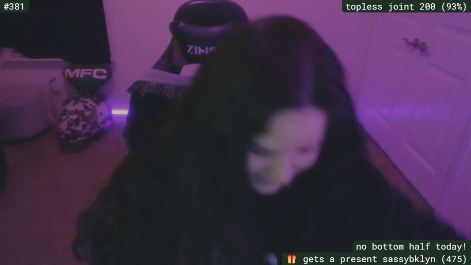 Gallery image thumbnail from SassySarah94's myfreecams stream on, 01/04/2026, 05:27 image 20 of 20