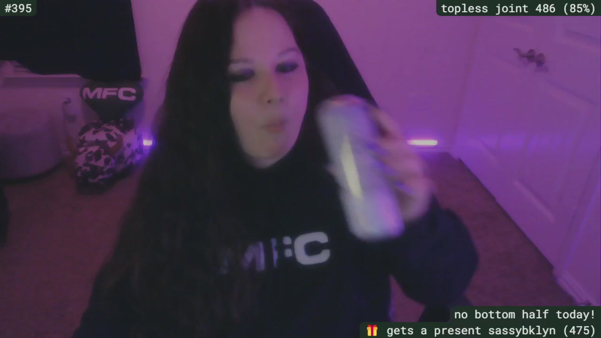 Gallery image thumbnail from SassySarah94's myfreecams stream on, 01/04/2026, 05:27 image 18 of 20