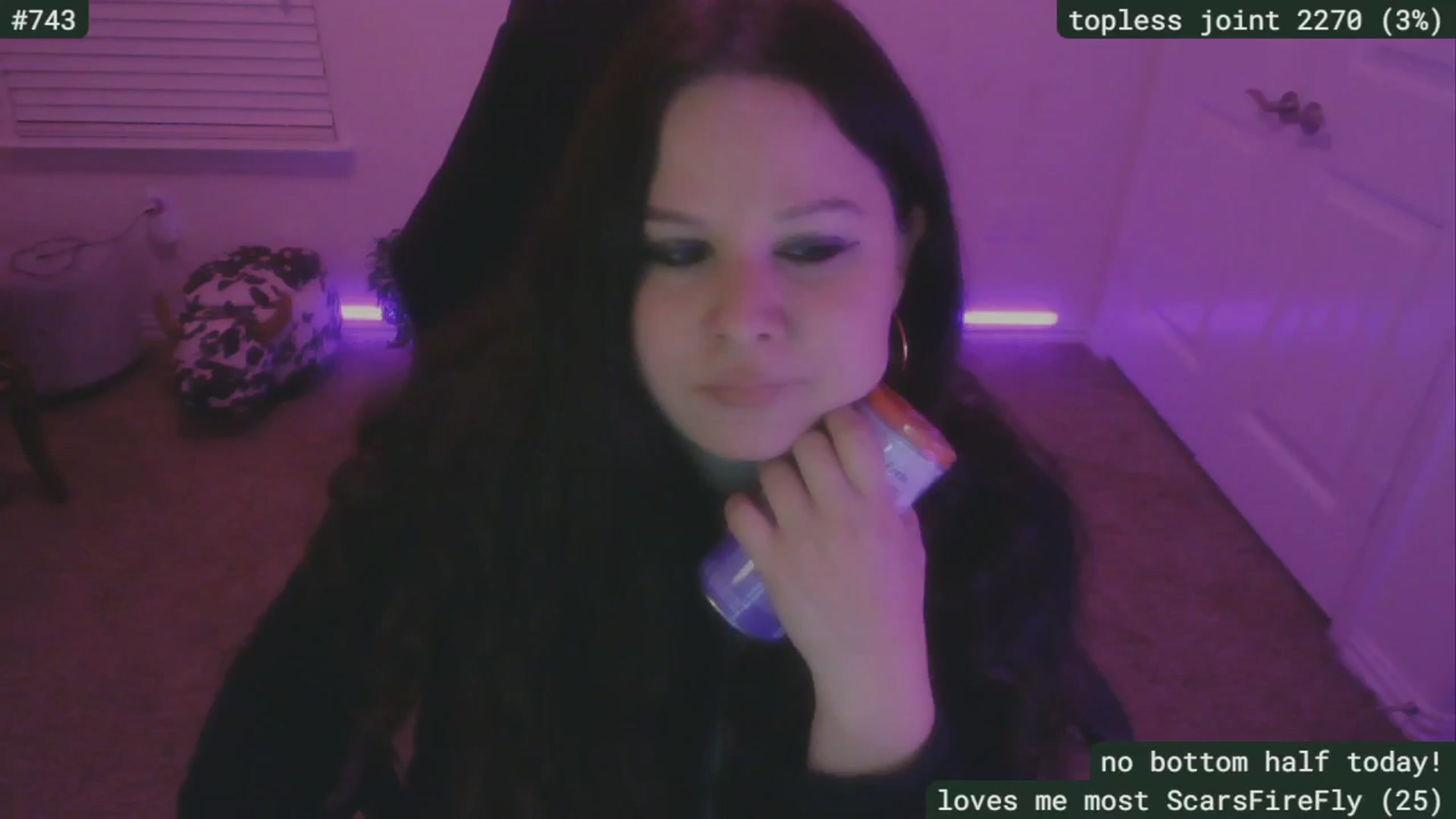 Gallery image thumbnail from SassySarah94's myfreecams stream on, 01/07/2026, 03:19 image 17 of 20