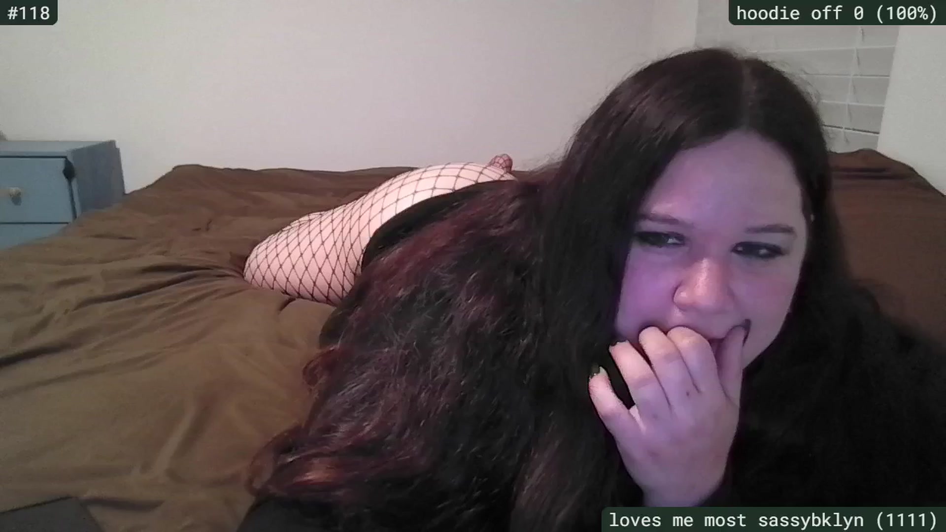 Gallery image thumbnail from SassySarah94's myfreecams stream on, 03/11/2026, 03:17 image 9 of 20