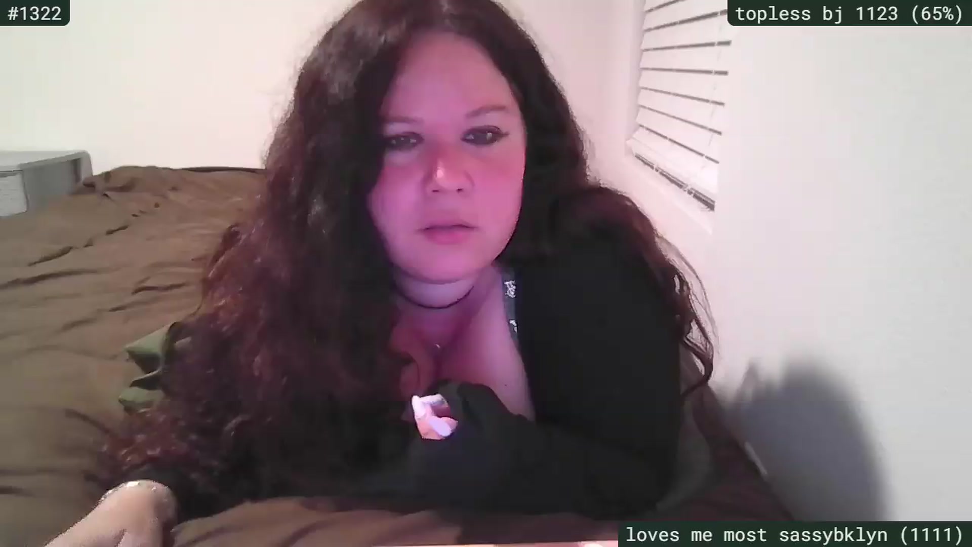 Gallery image thumbnail from SassySarah94's myfreecams stream on, 05/16/2026, 05:00 image 11 of 20
