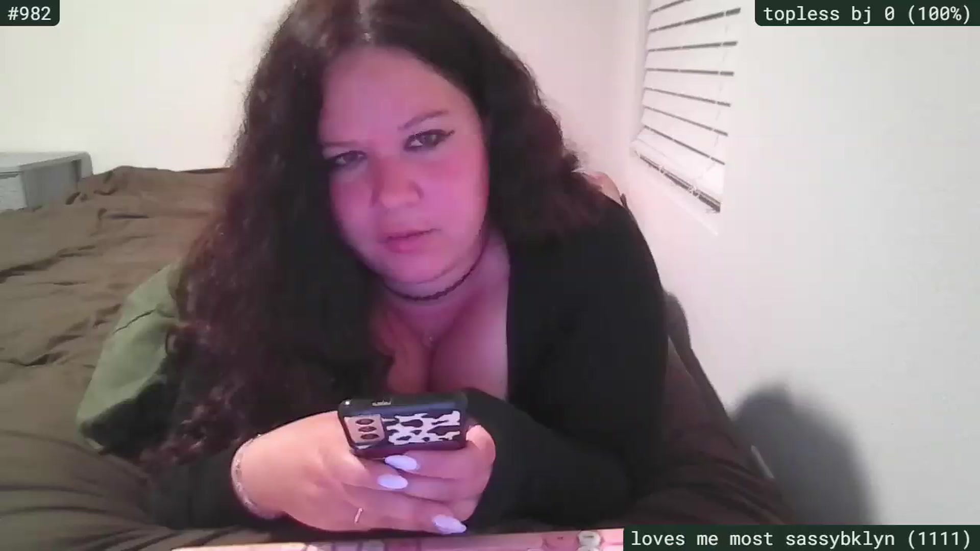 Gallery image thumbnail from SassySarah94's myfreecams stream on, 05/16/2026, 05:00 image 19 of 20