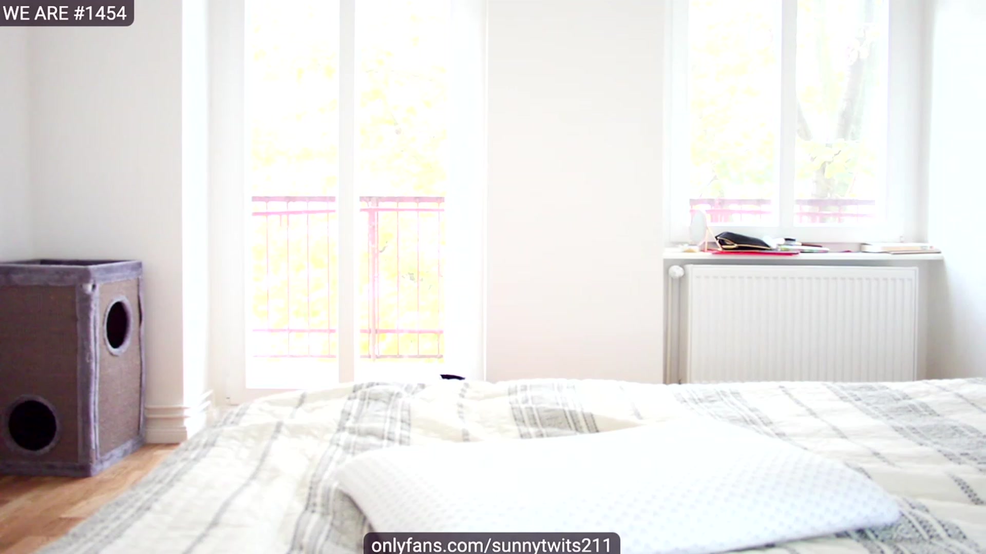 Gallery image thumbnail from SassySuz_'s myfreecams stream on, 11/25/2022, 08:59 image 18 of 20