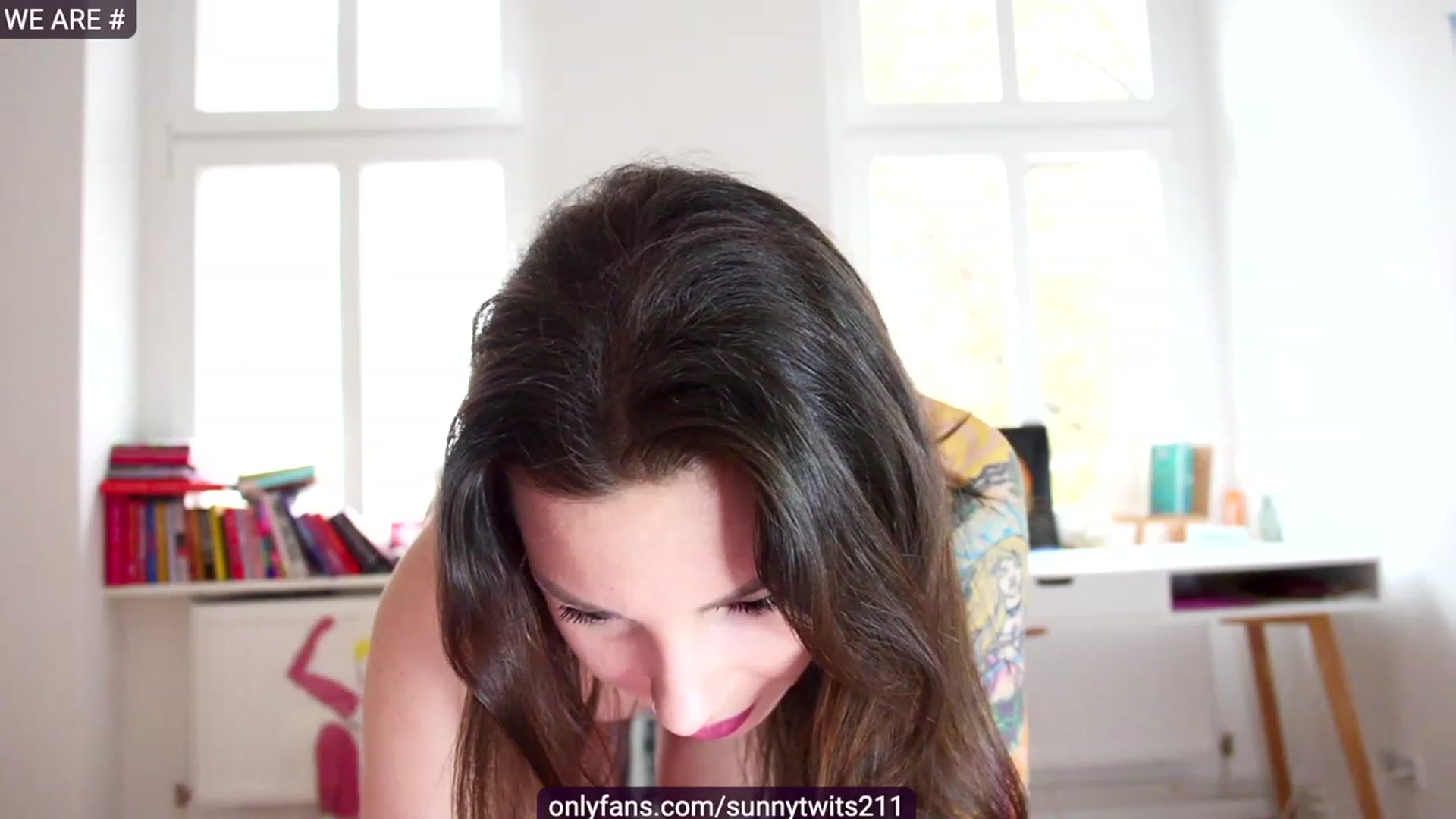 Gallery image thumbnail from SassySuz_'s myfreecams stream on, 12/01/2022, 11:01 image 16 of 20