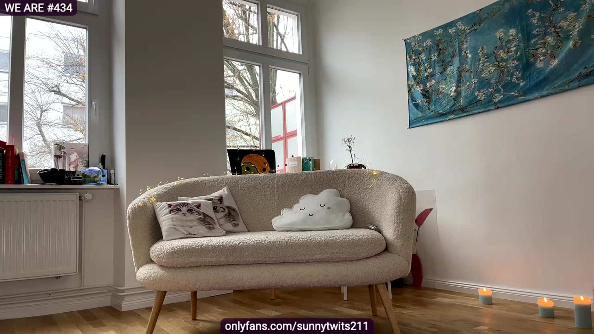 Gallery image thumbnail from SassySuz_'s myfreecams stream on, 12/11/2022, 12:35 image 11 of 20