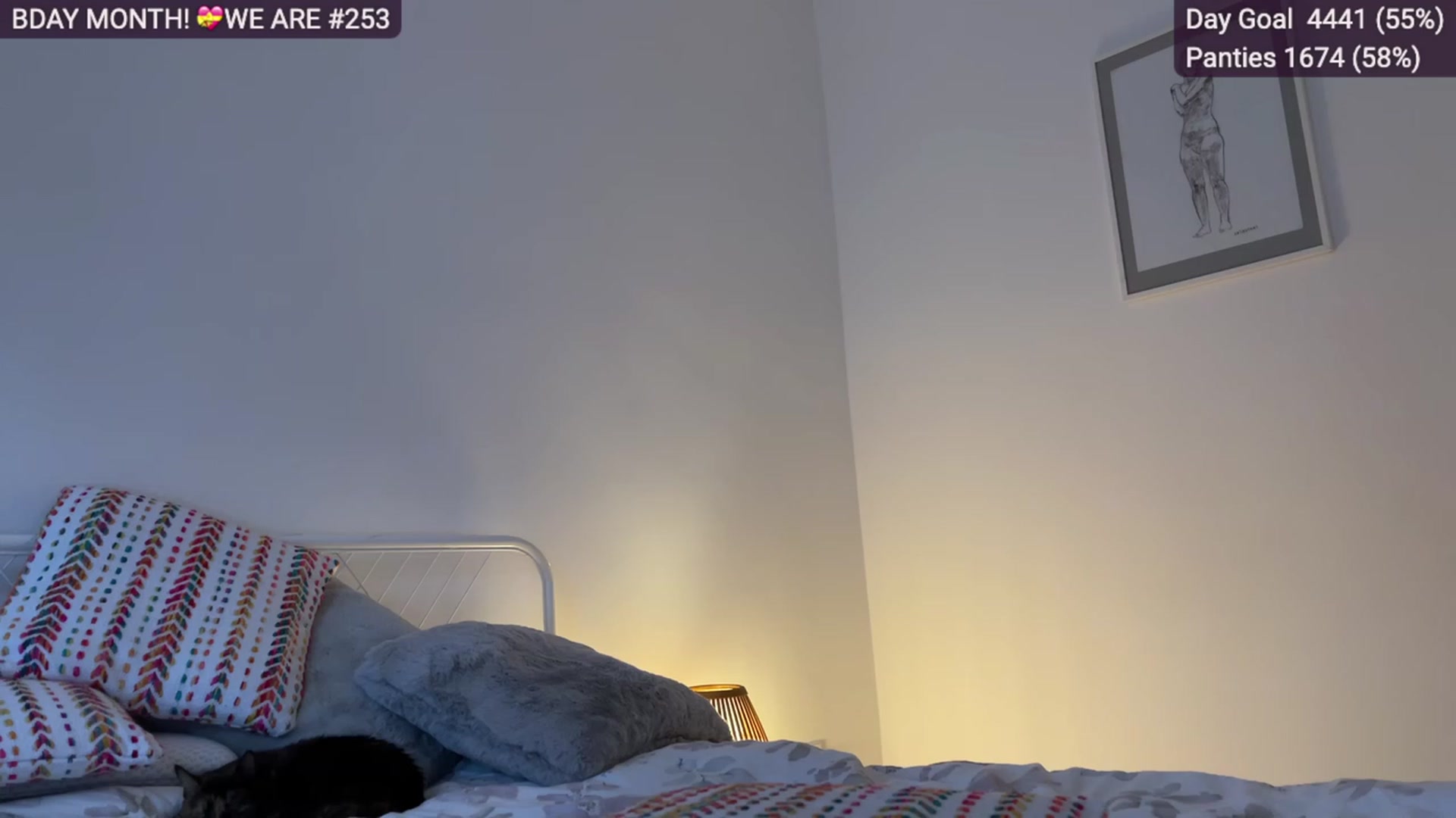 Gallery image thumbnail from SassySuz_'s myfreecams stream on, 01/03/2023, 17:24 image 5 of 20