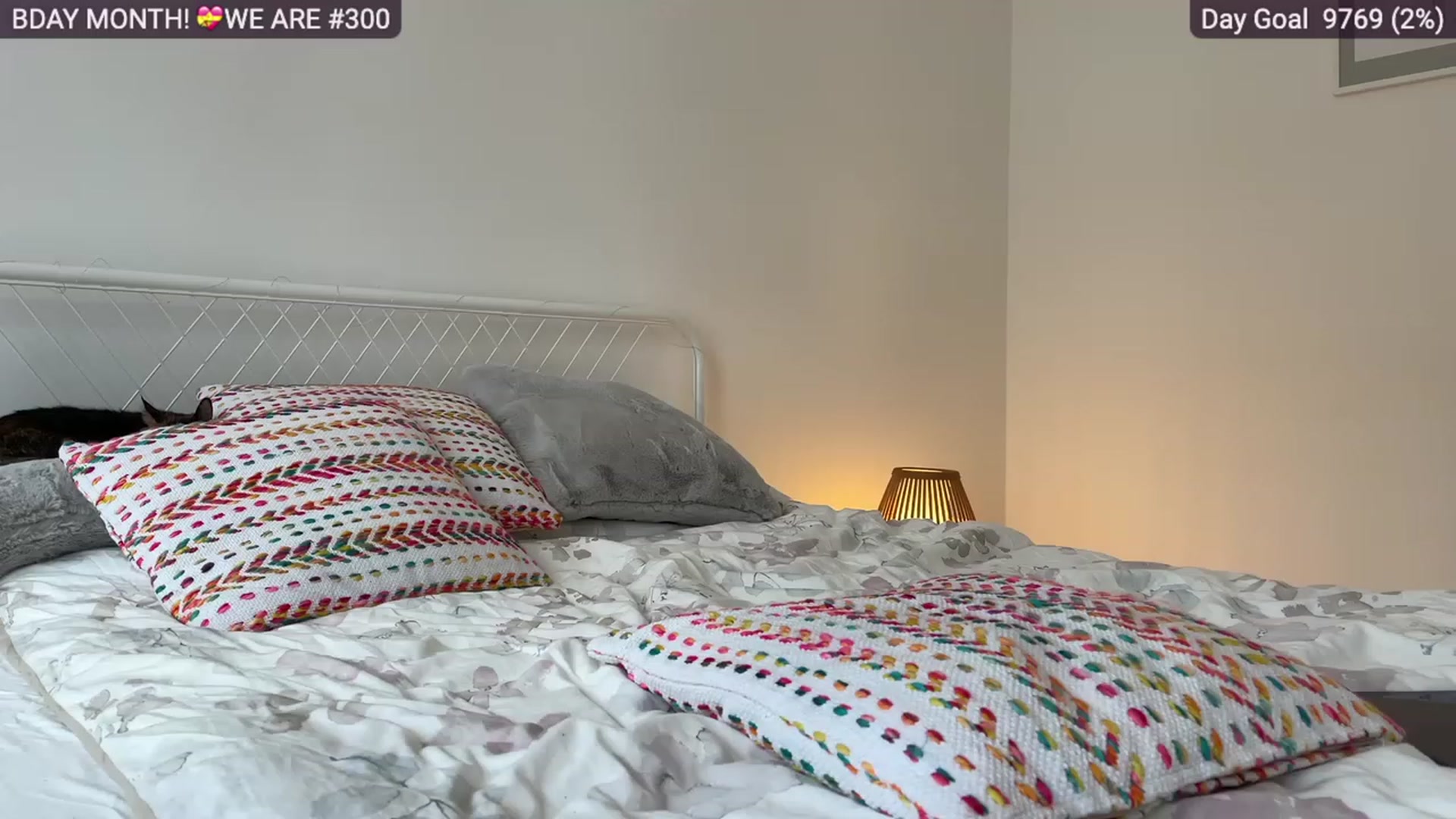 Gallery image thumbnail from SassySuz_'s myfreecams stream on, 01/05/2023, 14:56 image 11 of 20