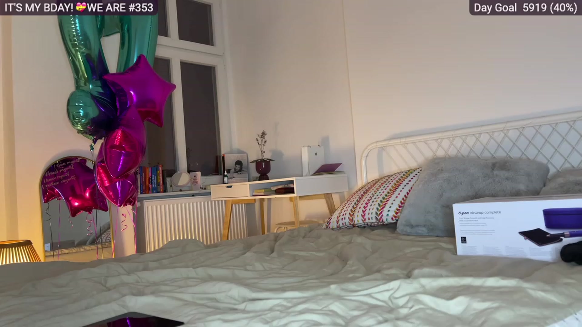 Gallery image thumbnail from SassySuz_'s myfreecams stream on, 01/09/2023, 19:33 image 12 of 20