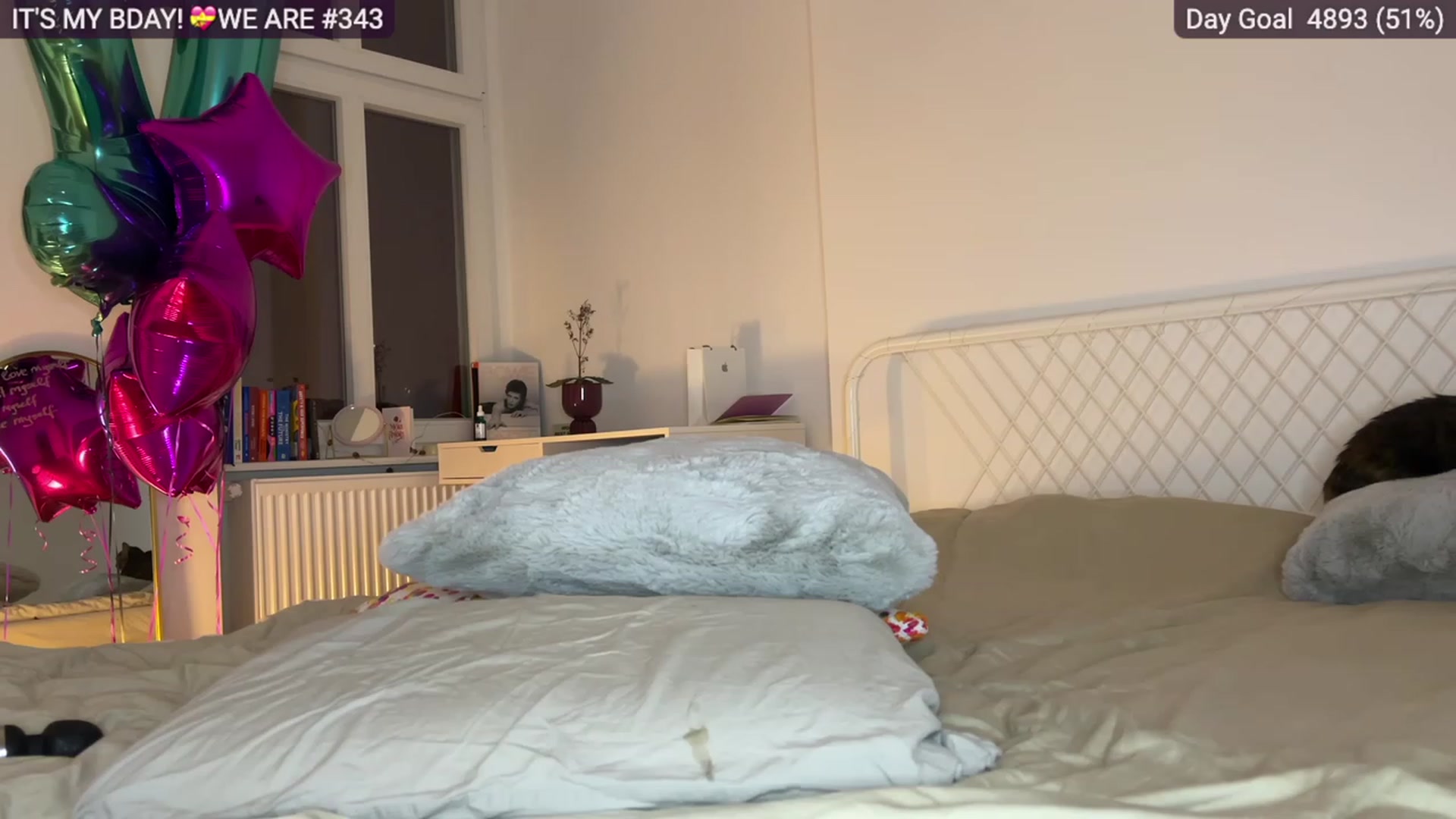 Gallery image thumbnail from SassySuz_'s myfreecams stream on, 01/09/2023, 19:33 image 15 of 20