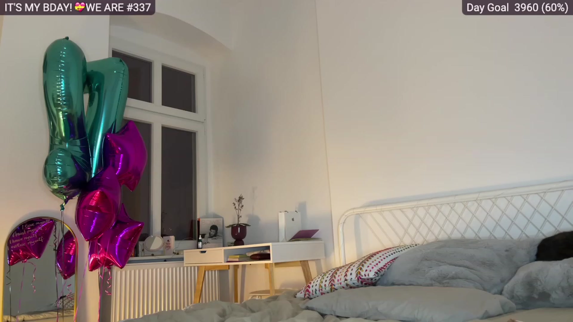 Gallery image thumbnail from SassySuz_'s myfreecams stream on, 01/09/2023, 19:14 image 10 of 20