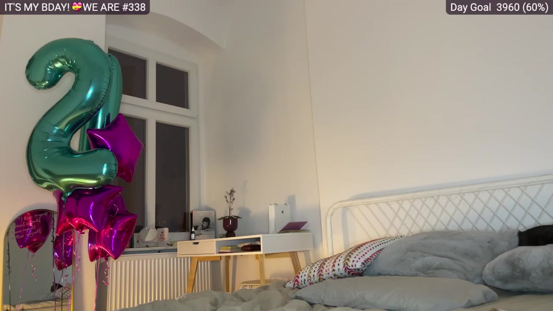 Gallery image thumbnail from SassySuz_'s myfreecams stream on, 01/09/2023, 19:14 image 11 of 20