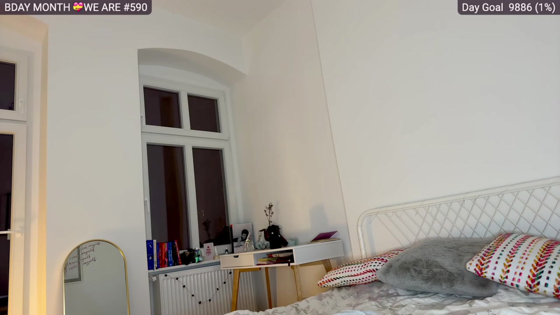 Gallery image thumbnail from SassySuz_'s myfreecams stream on, 01/27/2023, 19:31 image 14 of 20