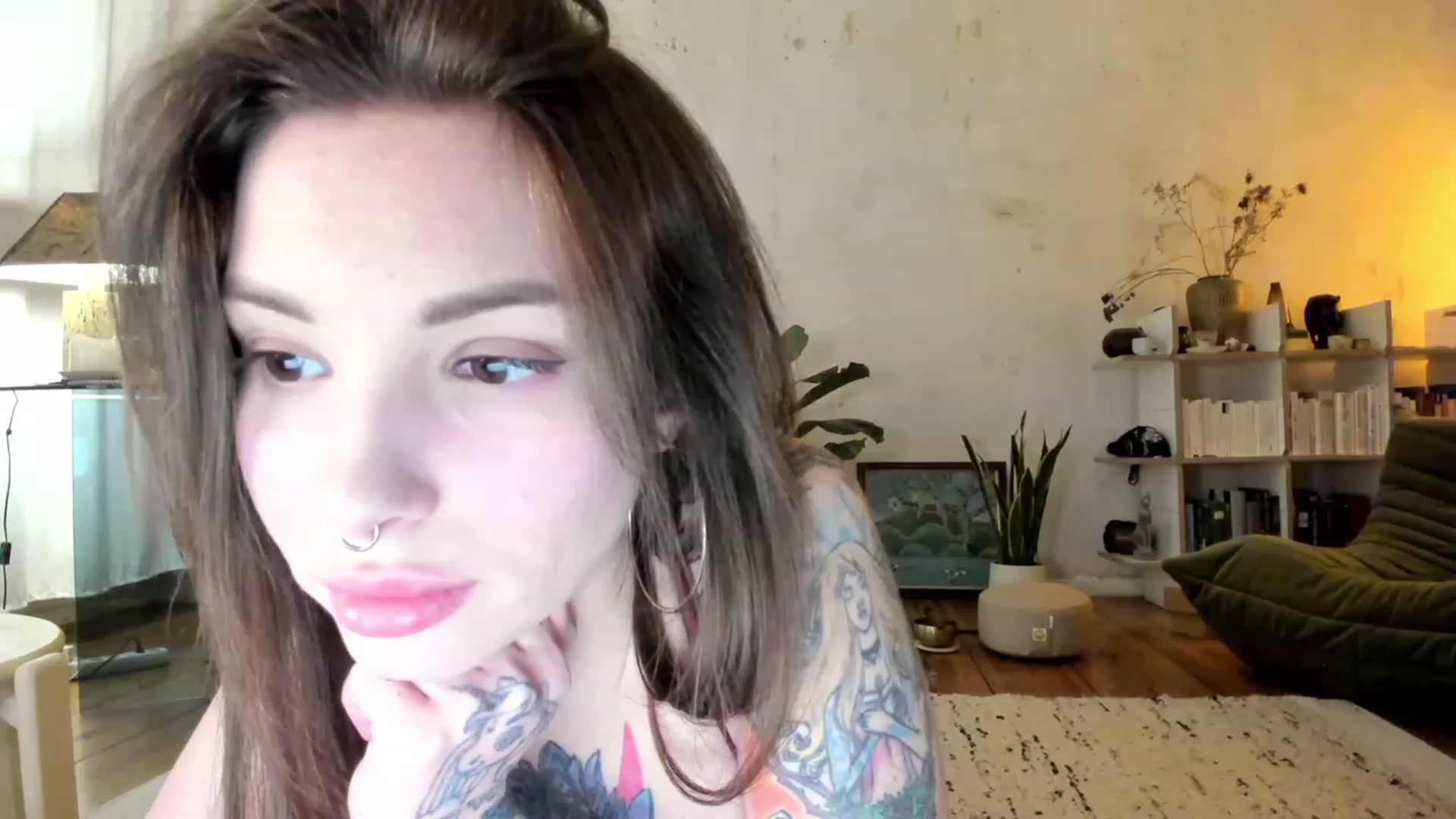 Gallery image thumbnail from SassySuz_'s myfreecams stream on, 04/19/2023, 21:45 image 11 of 20