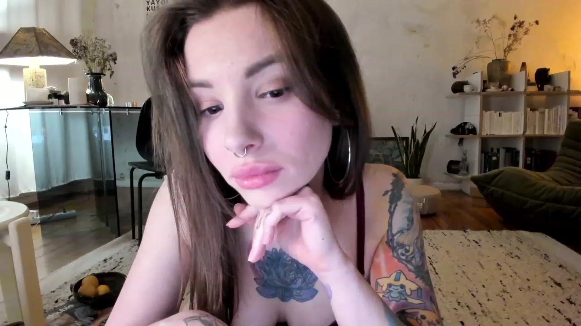 Gallery image thumbnail from SassySuz_'s myfreecams stream on, 04/19/2023, 21:45 image 15 of 20