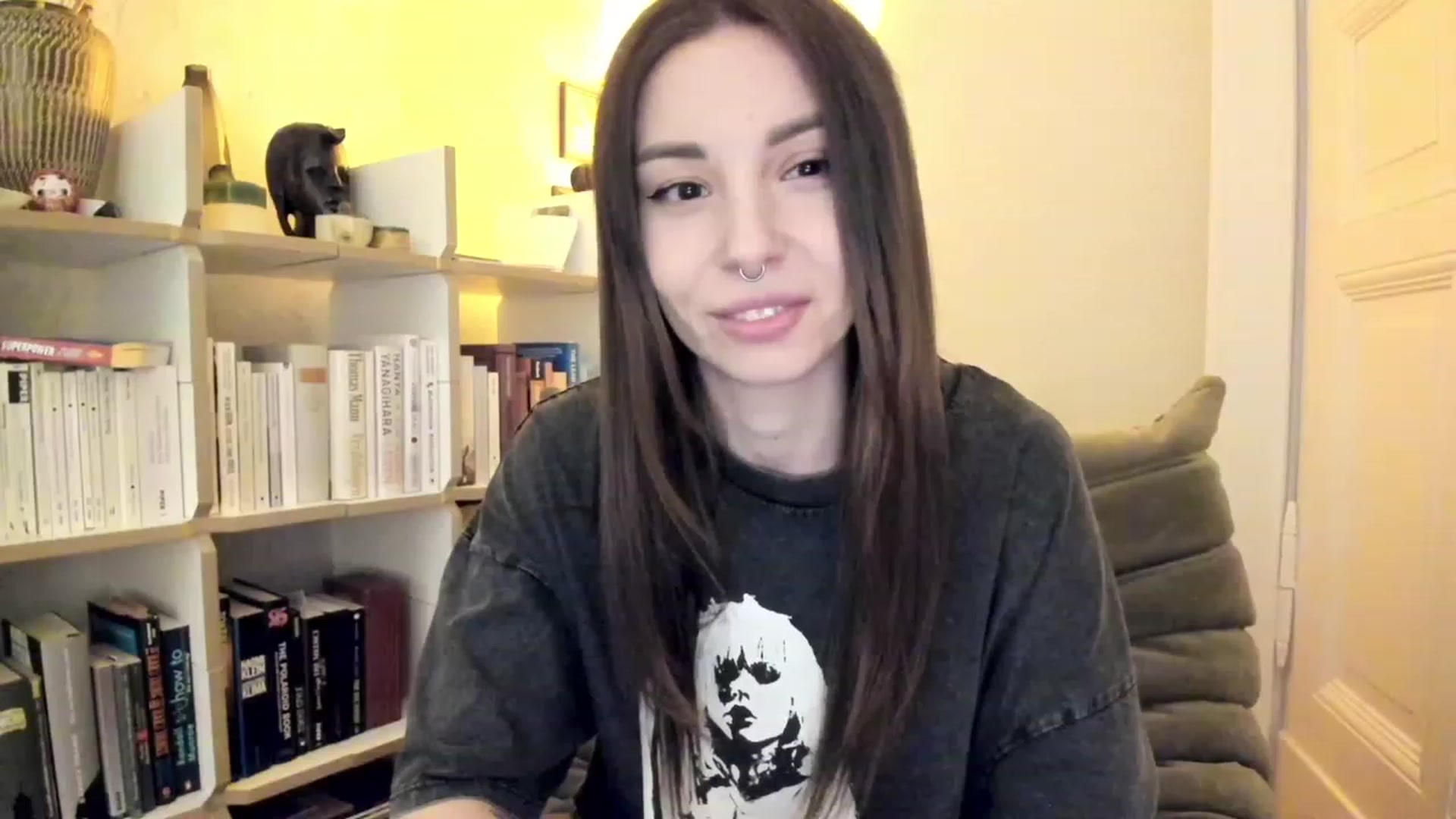 Gallery image thumbnail from SassySuz_'s myfreecams stream on, 04/21/2023, 22:40 image 1 of 20