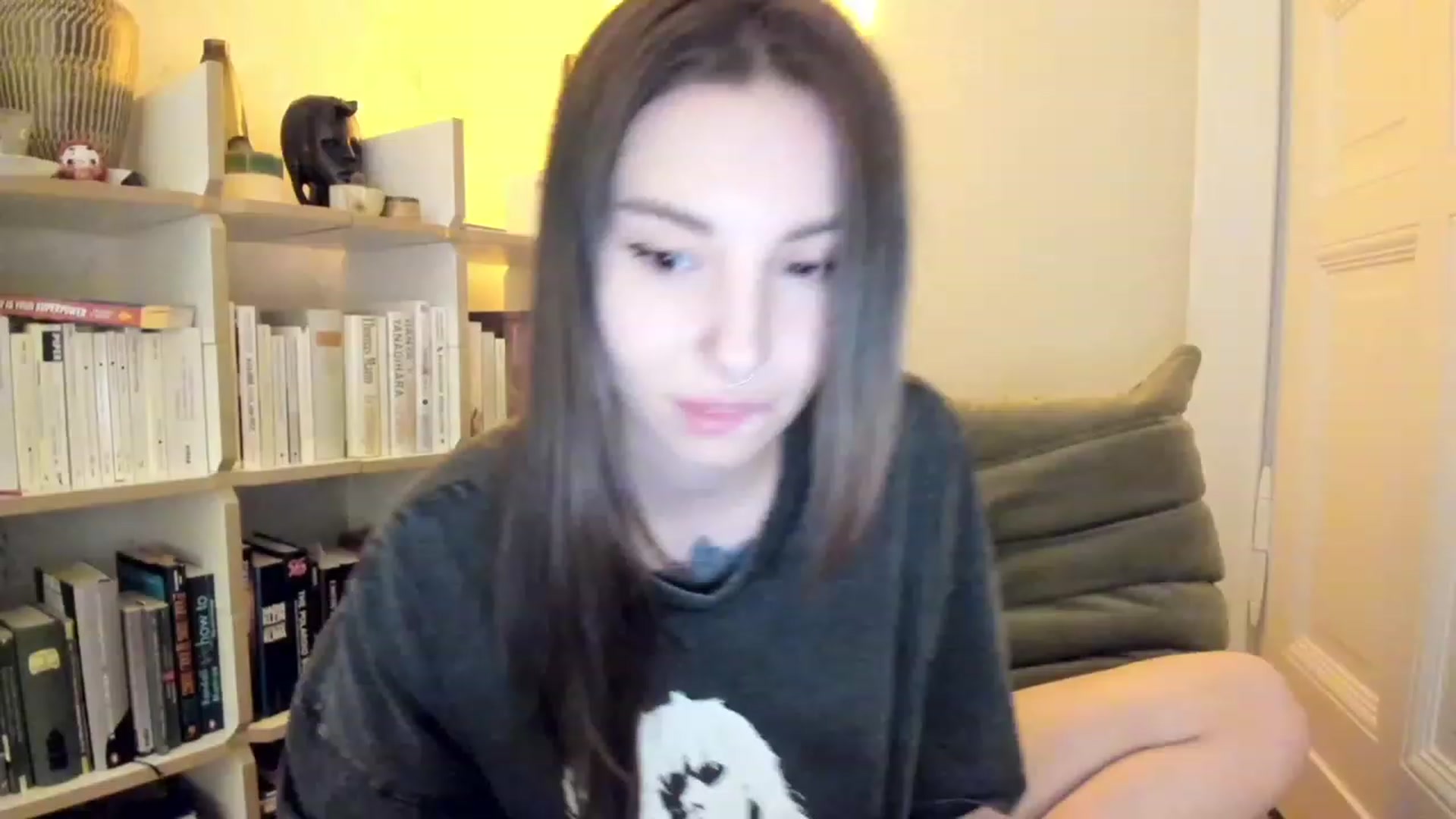 Gallery image thumbnail from SassySuz_'s myfreecams stream on, 04/21/2023, 22:40 image 7 of 20