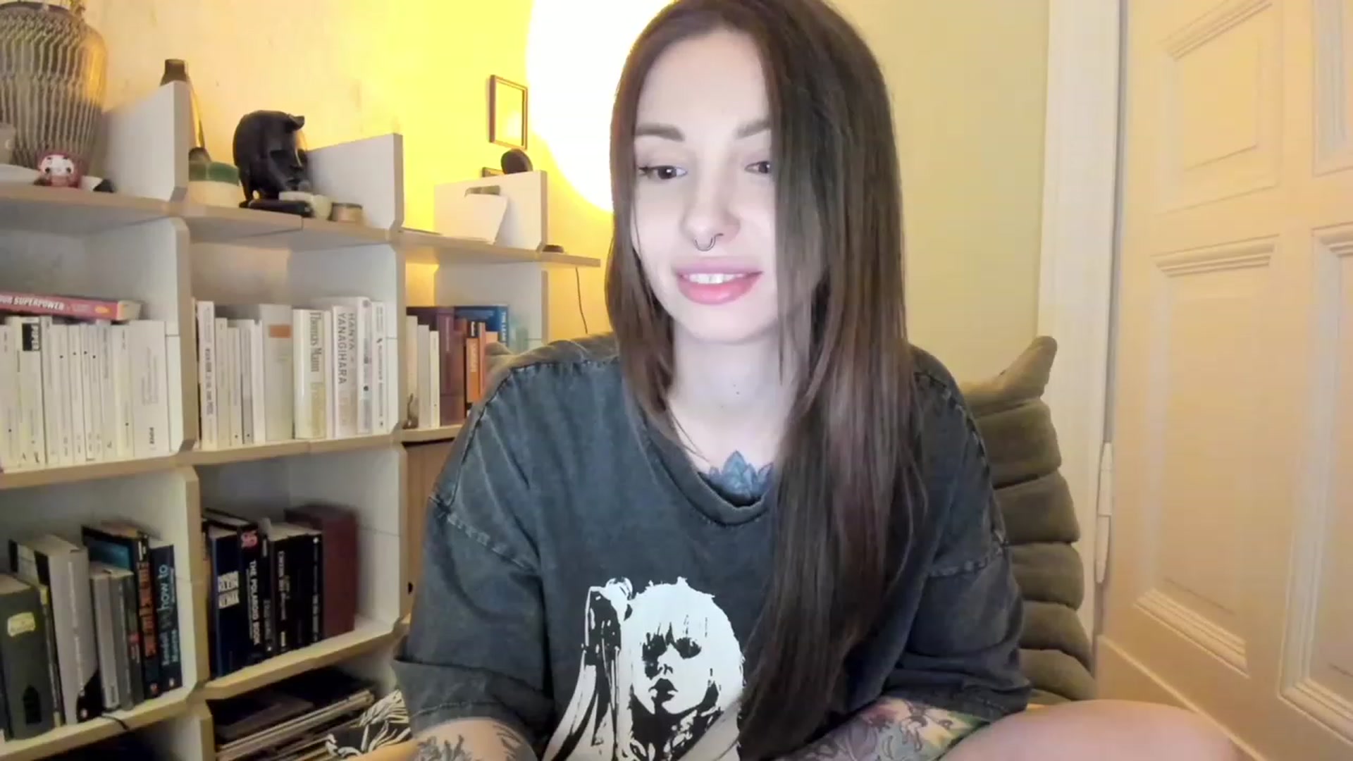 Gallery image thumbnail from SassySuz_'s myfreecams stream on, 04/21/2023, 23:13 image 13 of 20