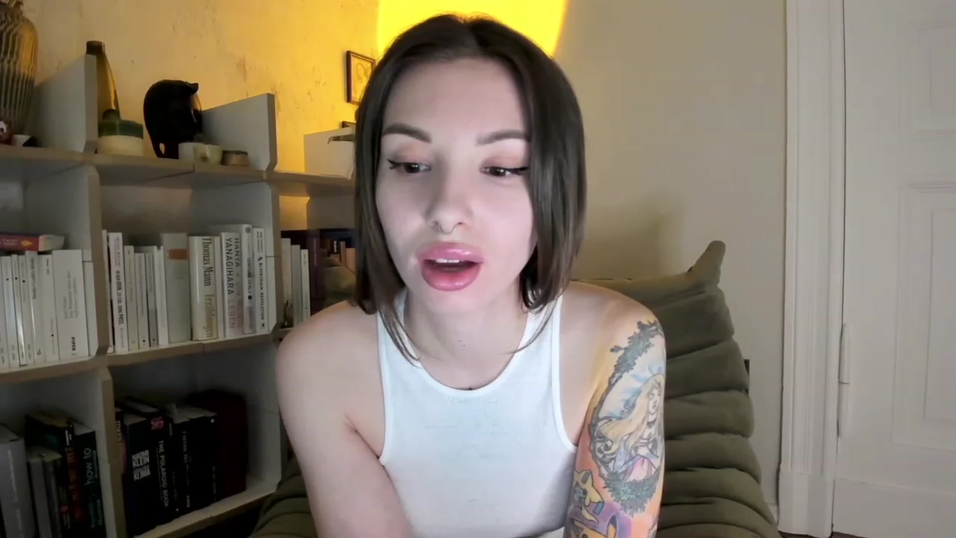 Gallery image thumbnail from SassySuz_'s myfreecams stream on, 04/22/2023, 20:55 image 13 of 20