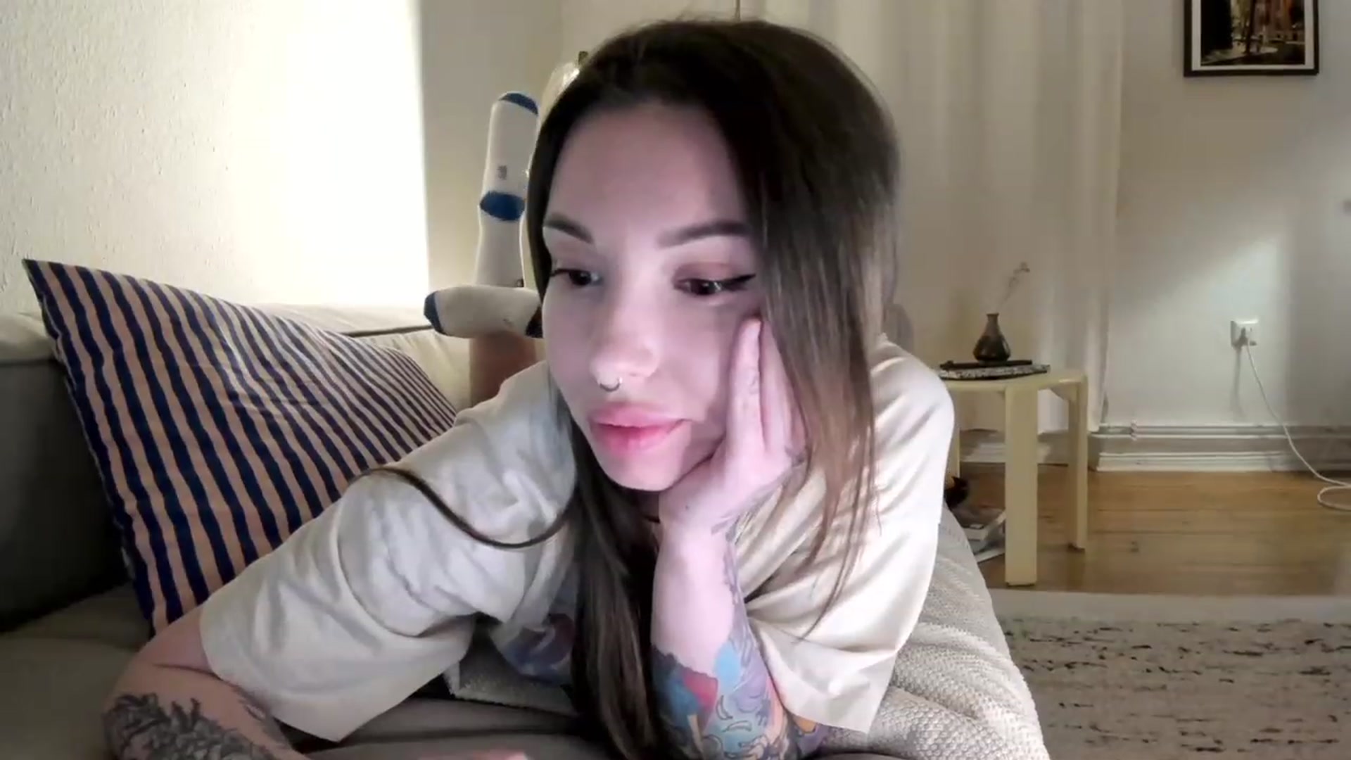 Gallery image thumbnail from SassySuz_'s myfreecams stream on, 04/23/2023, 01:12 image 12 of 20