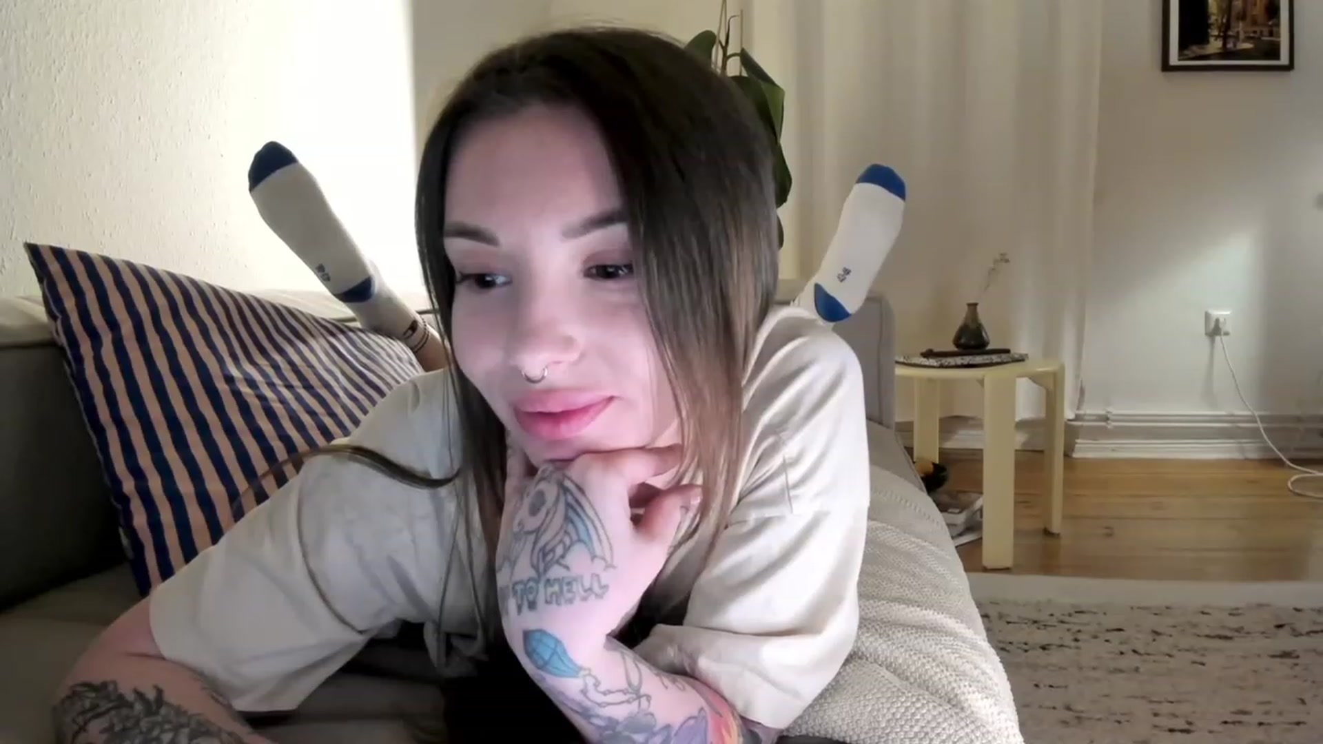Gallery image thumbnail from SassySuz_'s myfreecams stream on, 04/23/2023, 01:12 image 13 of 20
