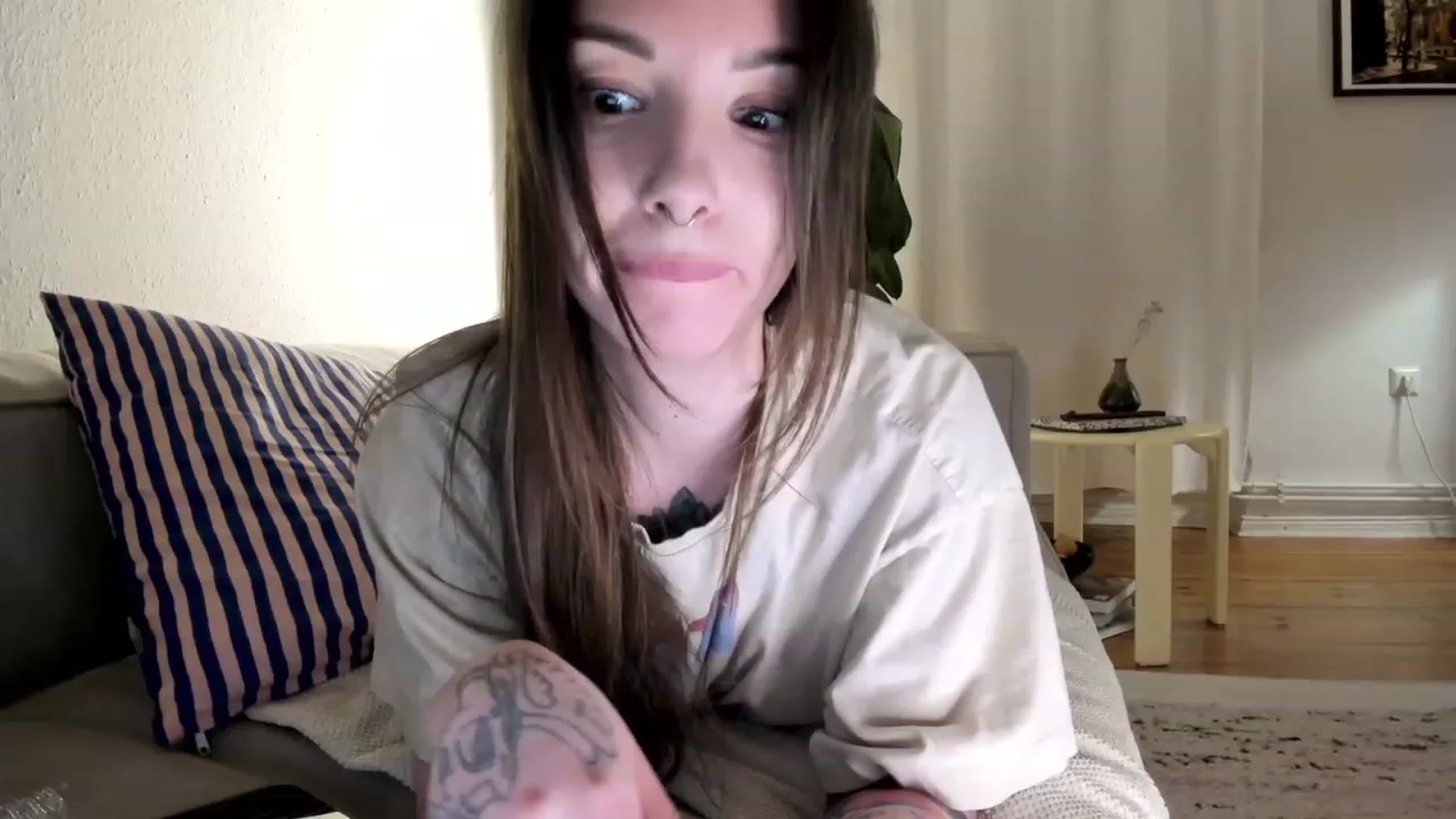 Gallery image thumbnail from SassySuz_'s myfreecams stream on, 04/23/2023, 01:12 image 1 of 20