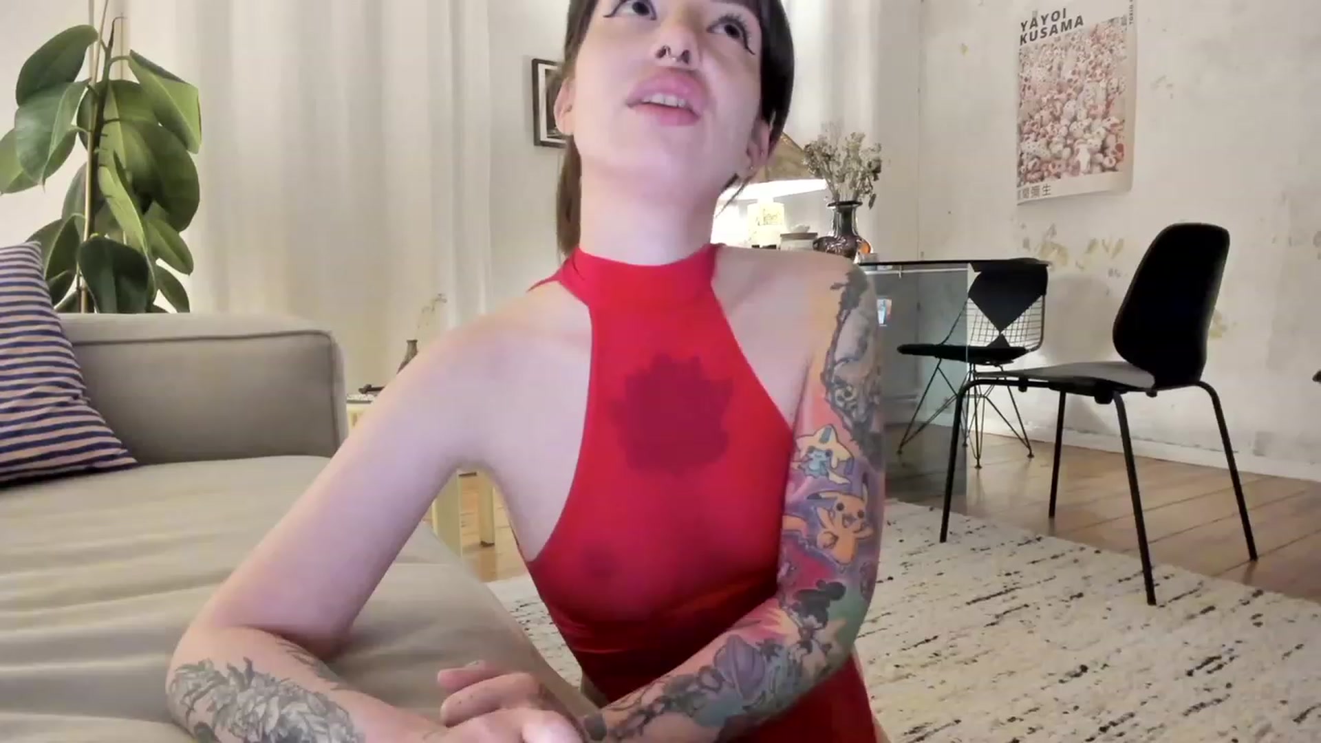 Gallery image thumbnail from SassySuz_'s myfreecams stream on, 04/25/2023, 21:34 image 16 of 20