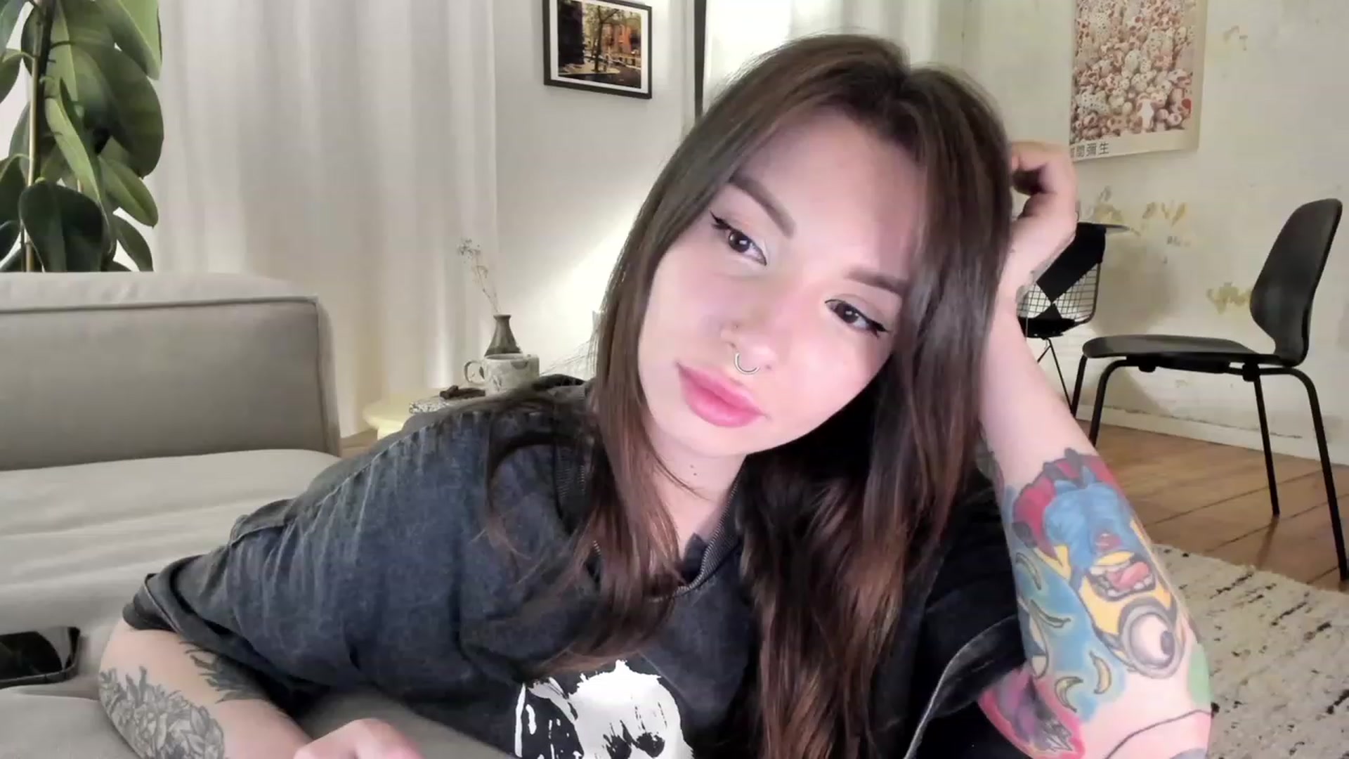 Gallery image thumbnail from SassySuz_'s myfreecams stream on, 04/30/2023, 19:55 image 4 of 20
