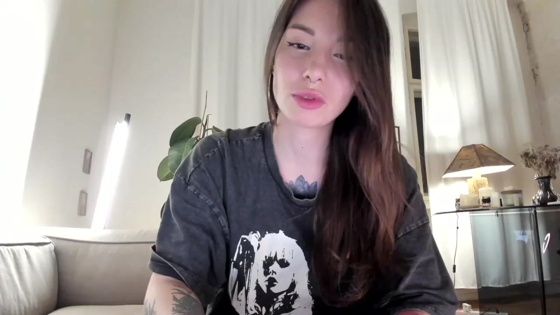 Gallery image thumbnail from SassySuz_'s myfreecams stream on, 04/30/2023, 19:55 image 13 of 20