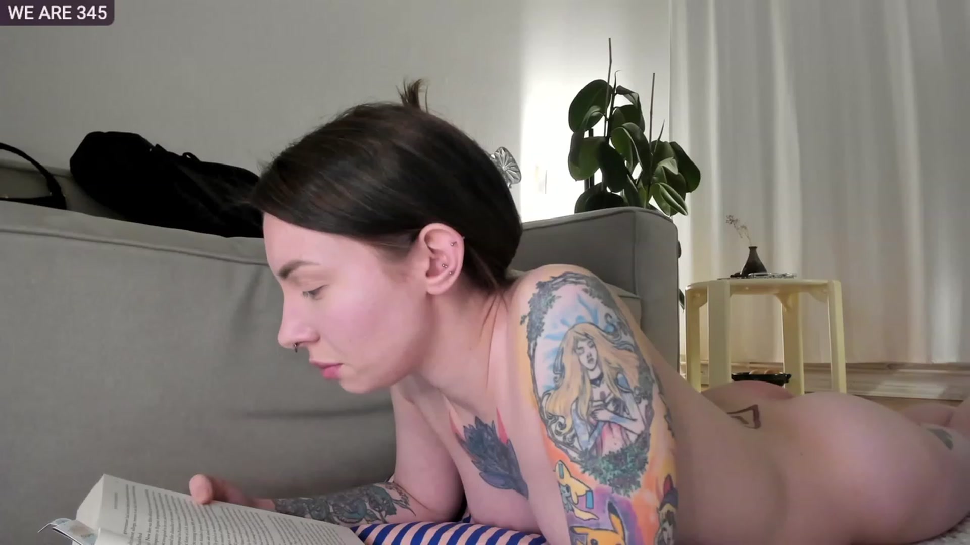 Gallery image thumbnail from SassySuz_'s myfreecams stream on, 05/10/2023, 23:58 image 9 of 20