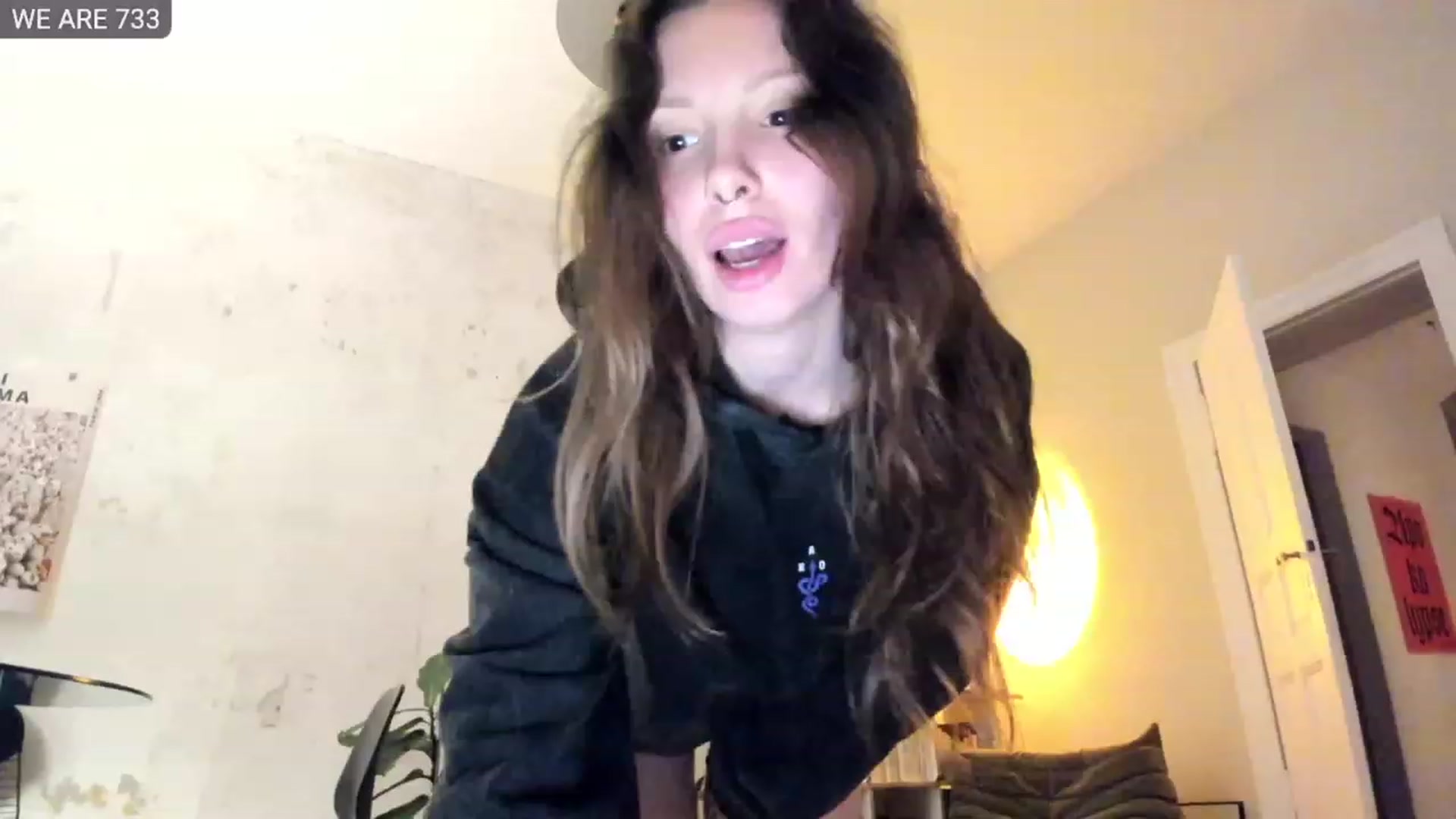 Gallery image thumbnail from SassySuz_'s myfreecams stream on, 05/22/2023, 21:11 image 7 of 20