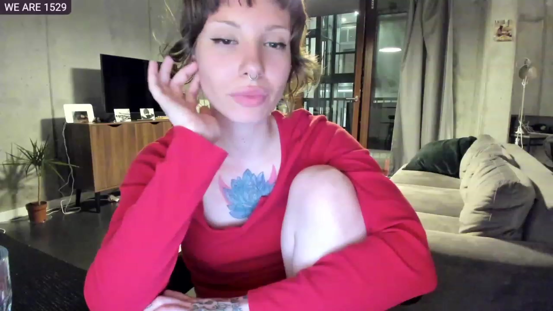Gallery image thumbnail from SassySuz_'s myfreecams stream on, 06/27/2023, 21:08 image 20 of 20