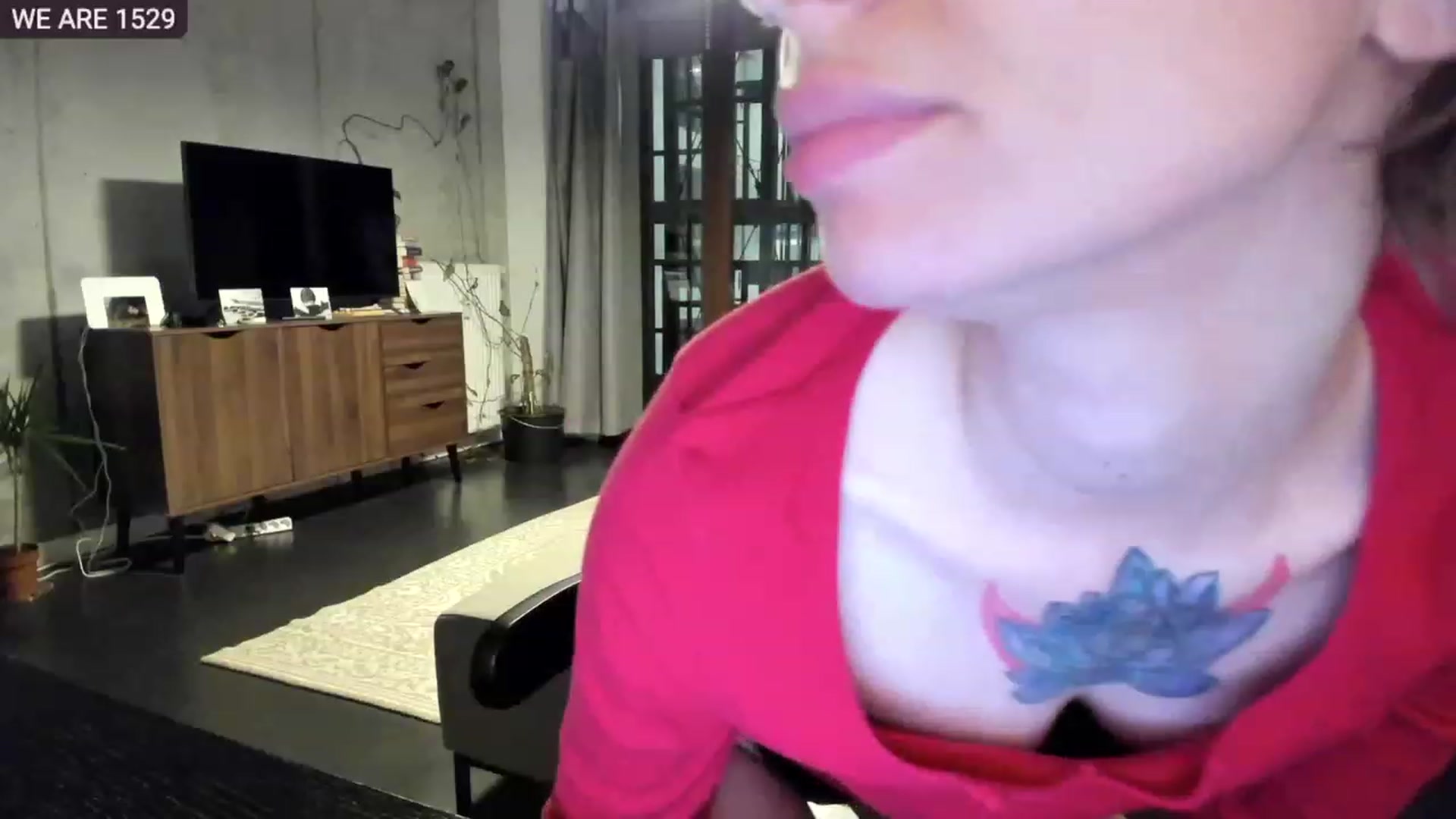 Gallery image thumbnail from SassySuz_'s myfreecams stream on, 06/27/2023, 21:08 image 19 of 20