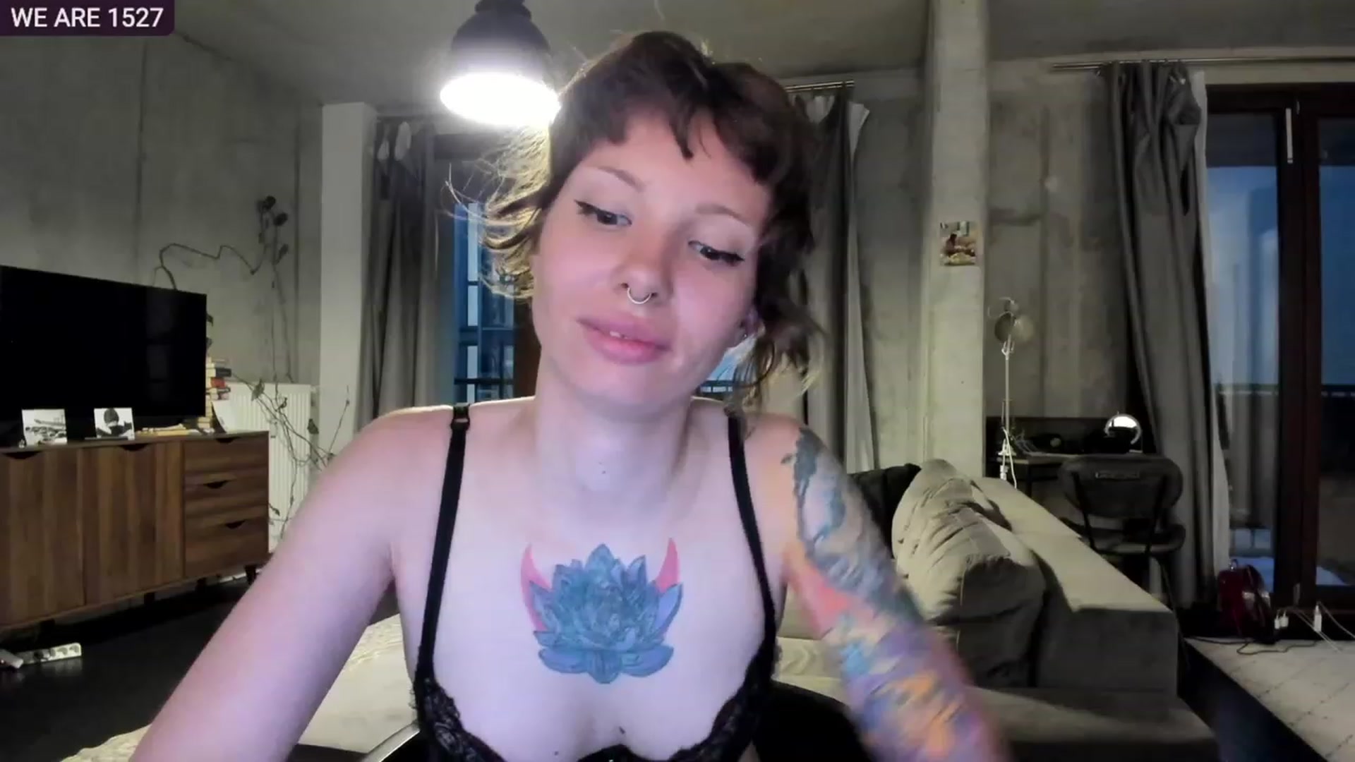 Gallery image thumbnail from SassySuz_'s myfreecams stream on, 06/27/2023, 21:08 image 13 of 20