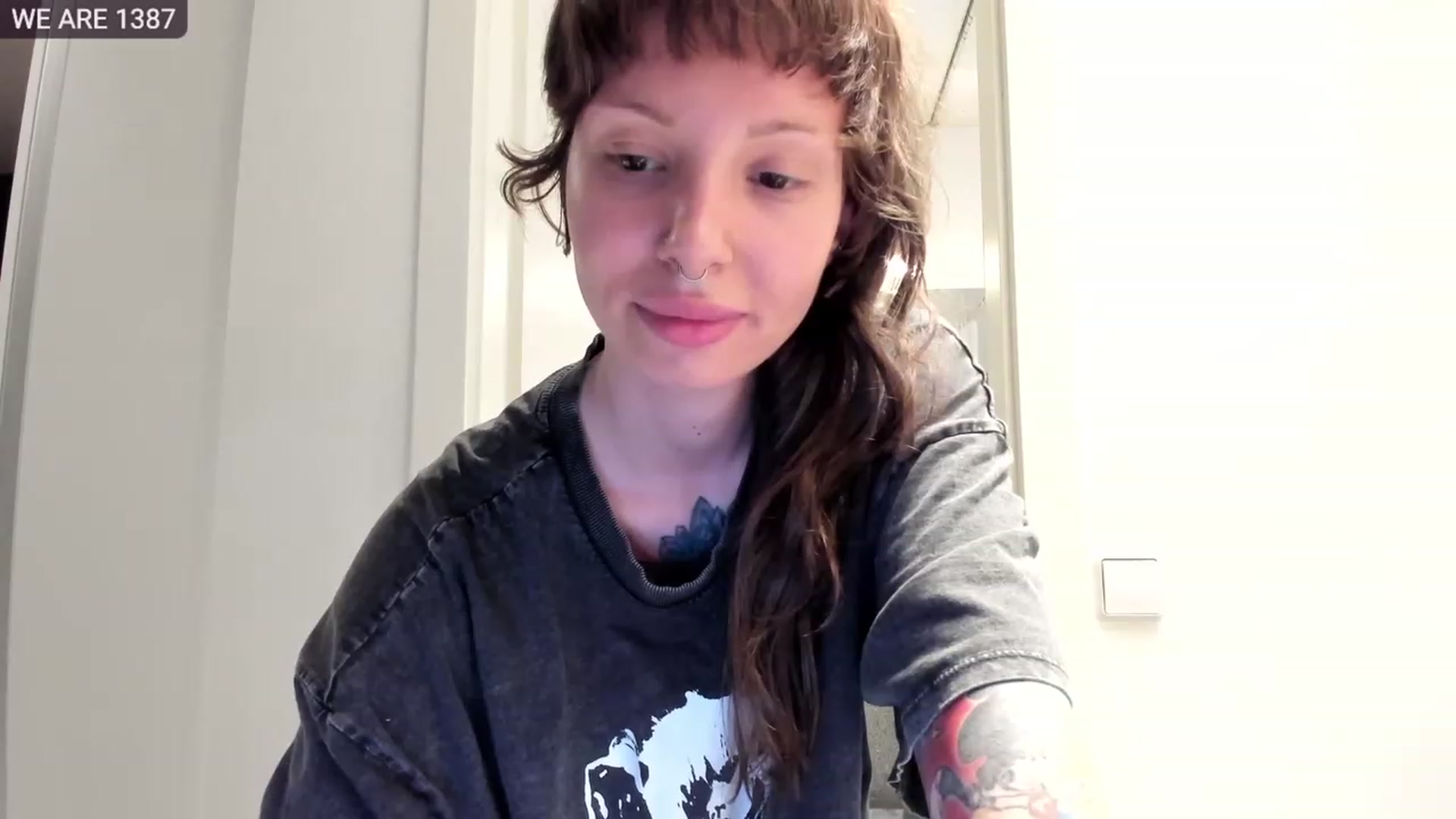 Gallery image thumbnail from SassySuz_'s myfreecams stream on, 06/29/2023, 21:31 image 7 of 20